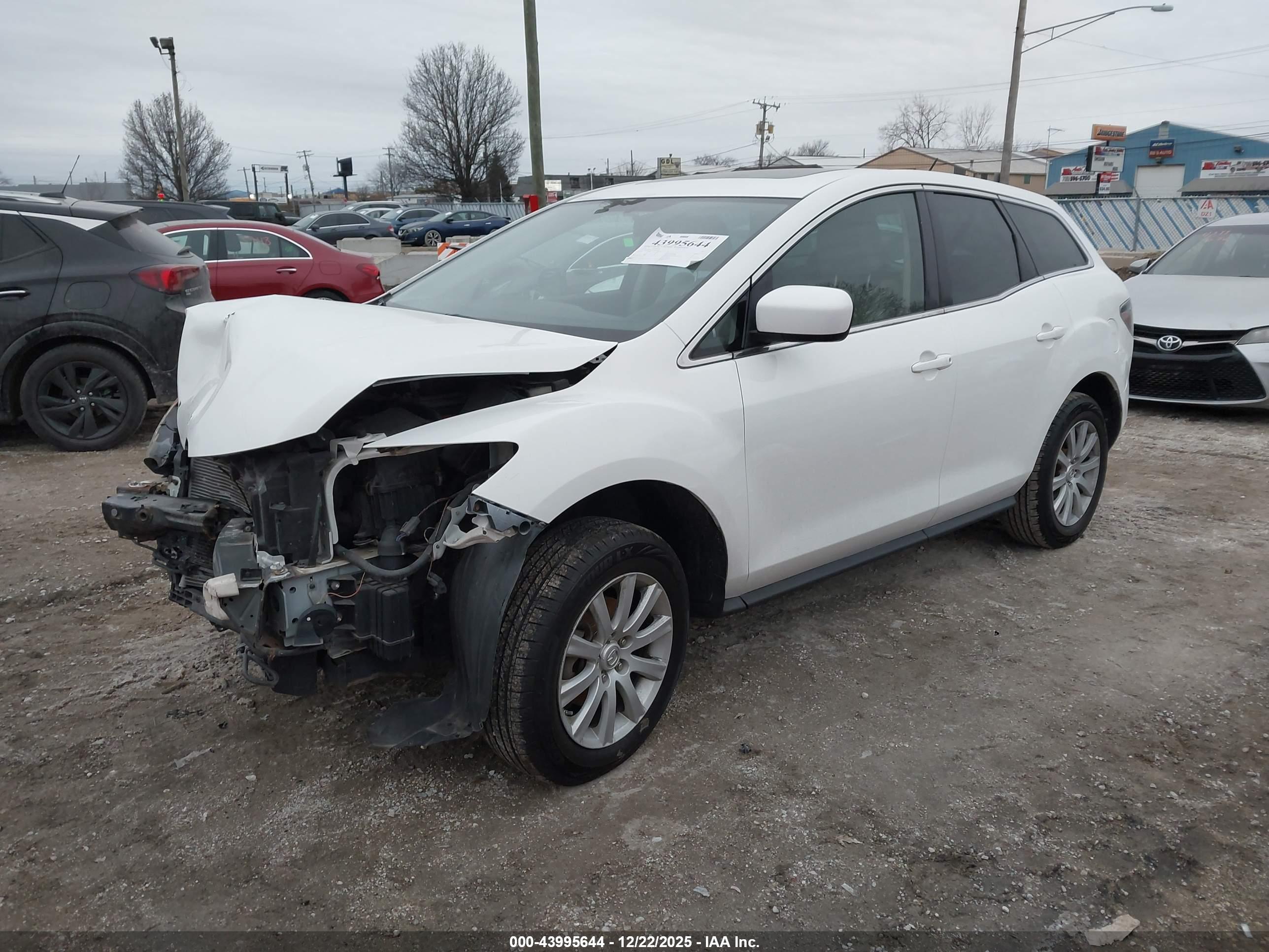 MAZDA CX-7 image 2