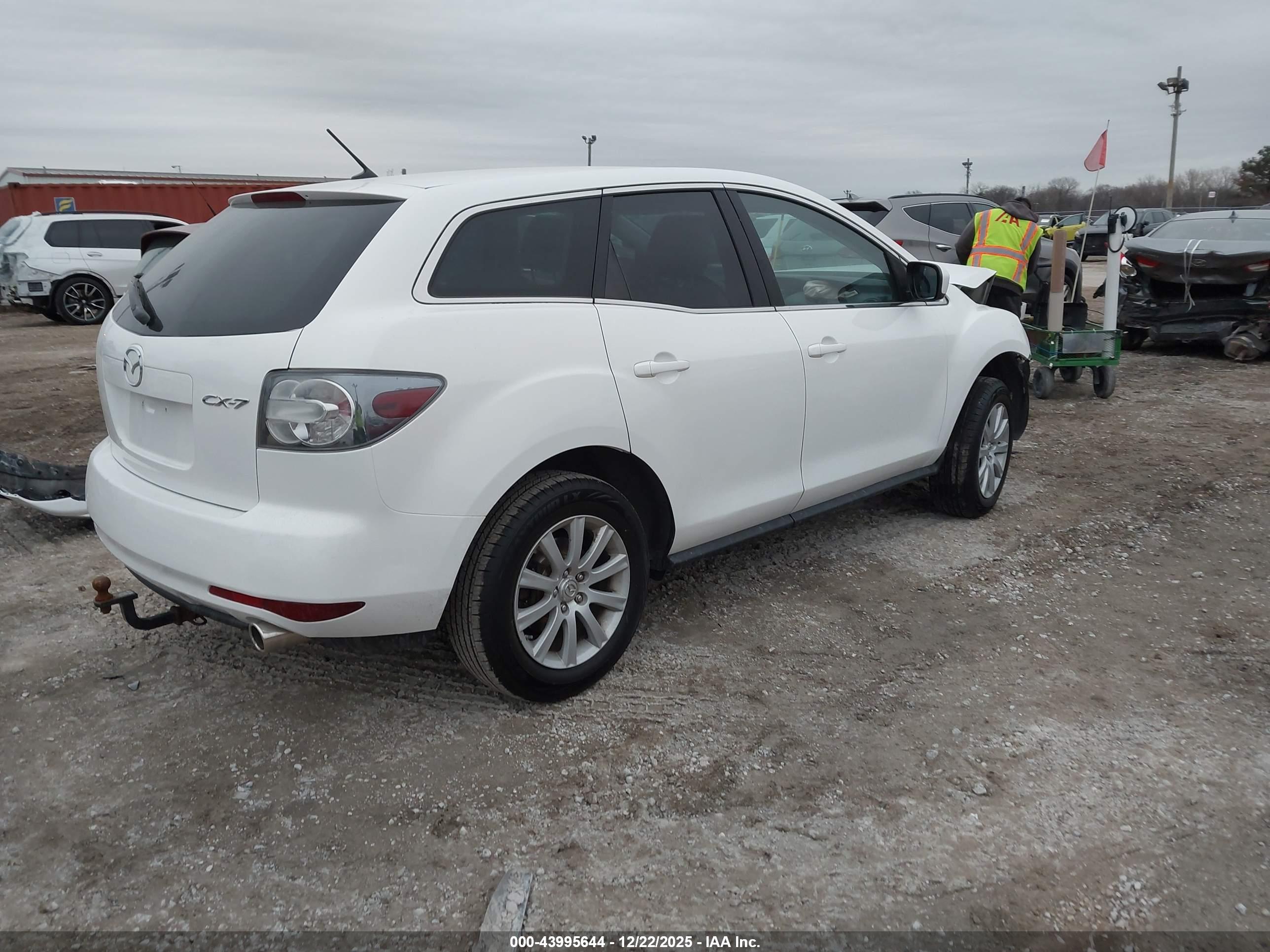 MAZDA CX-7 image 4