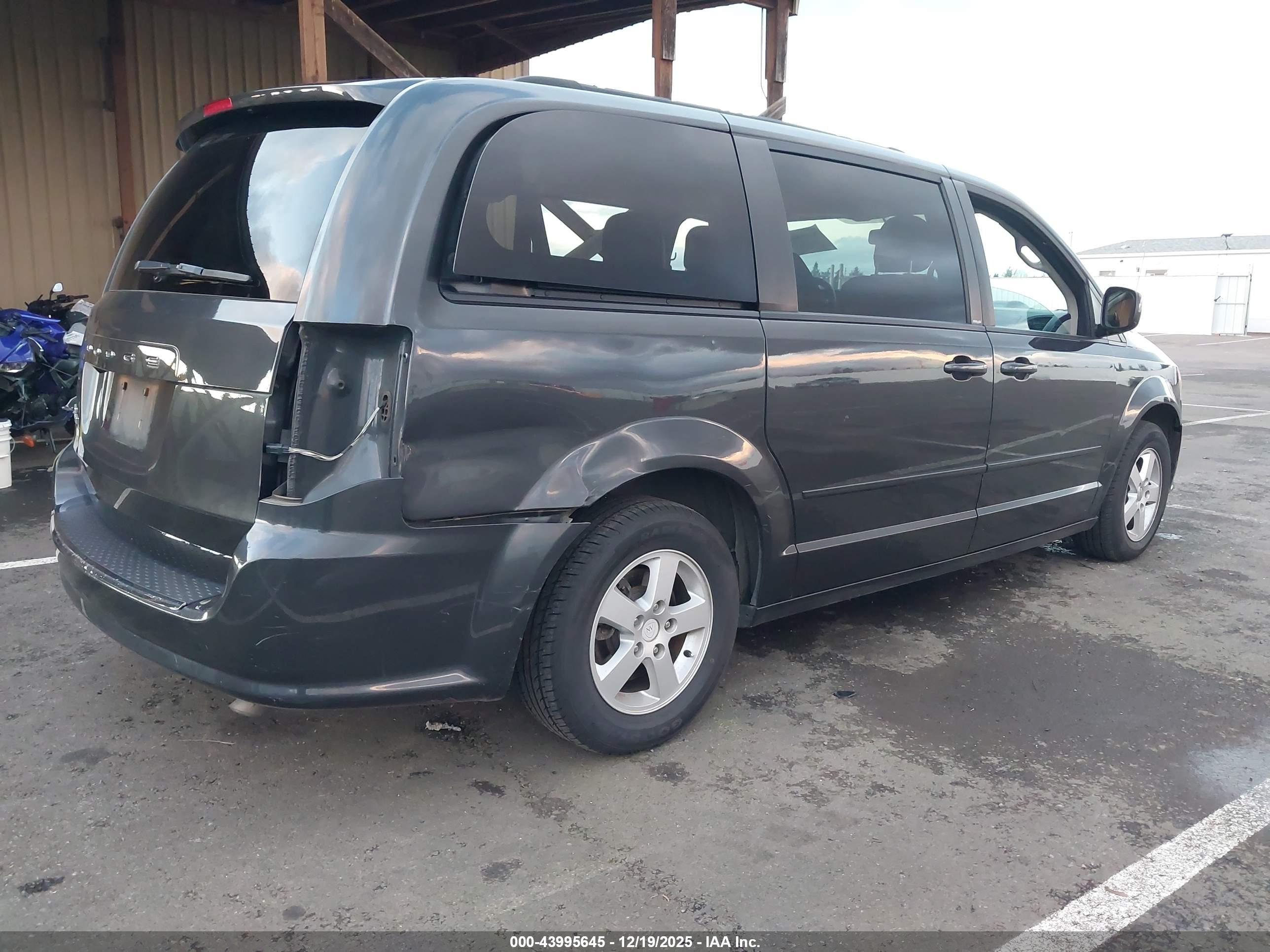 DODGE GRAND image 4