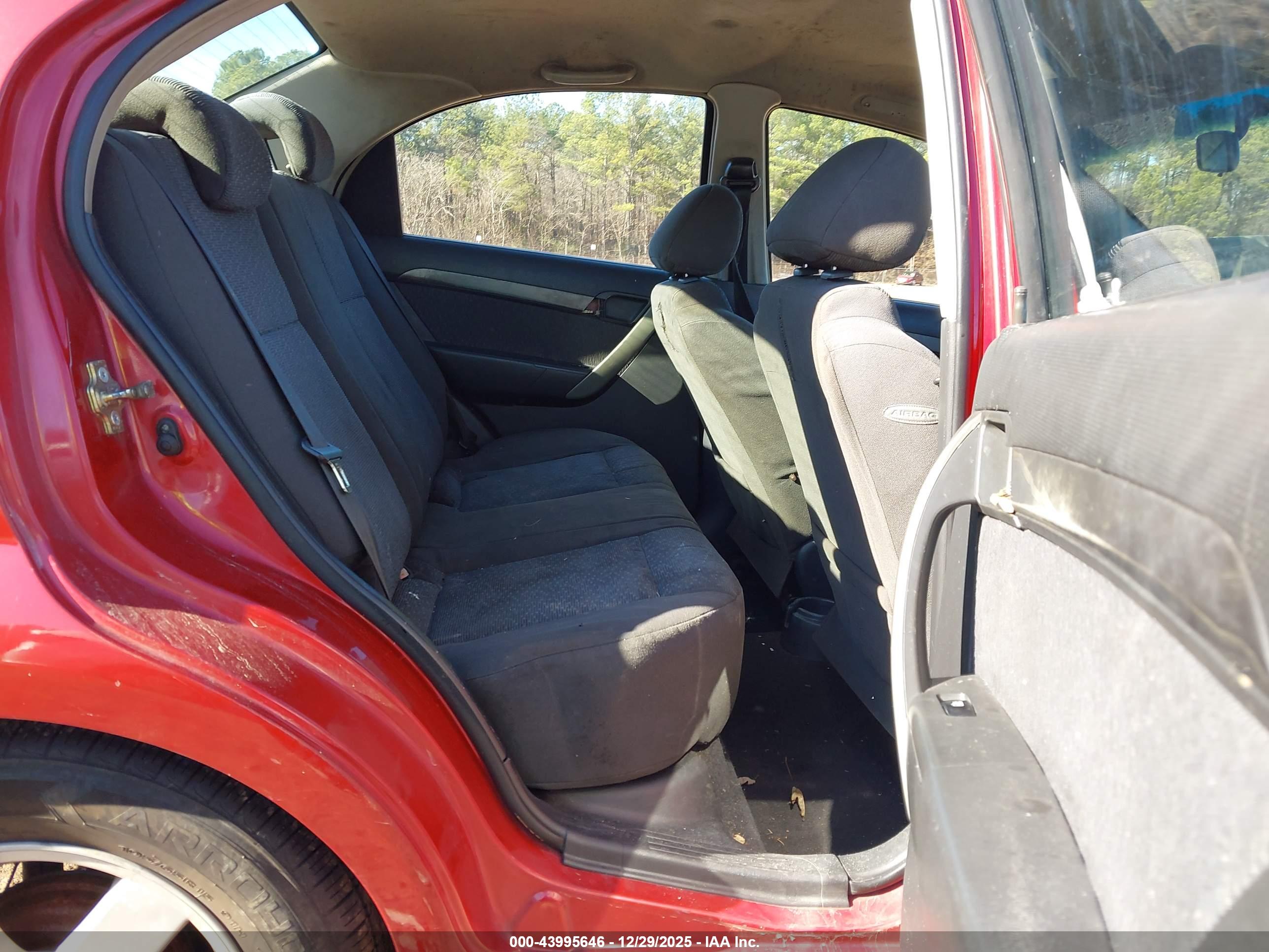 CHEVROLET AVEO image 8