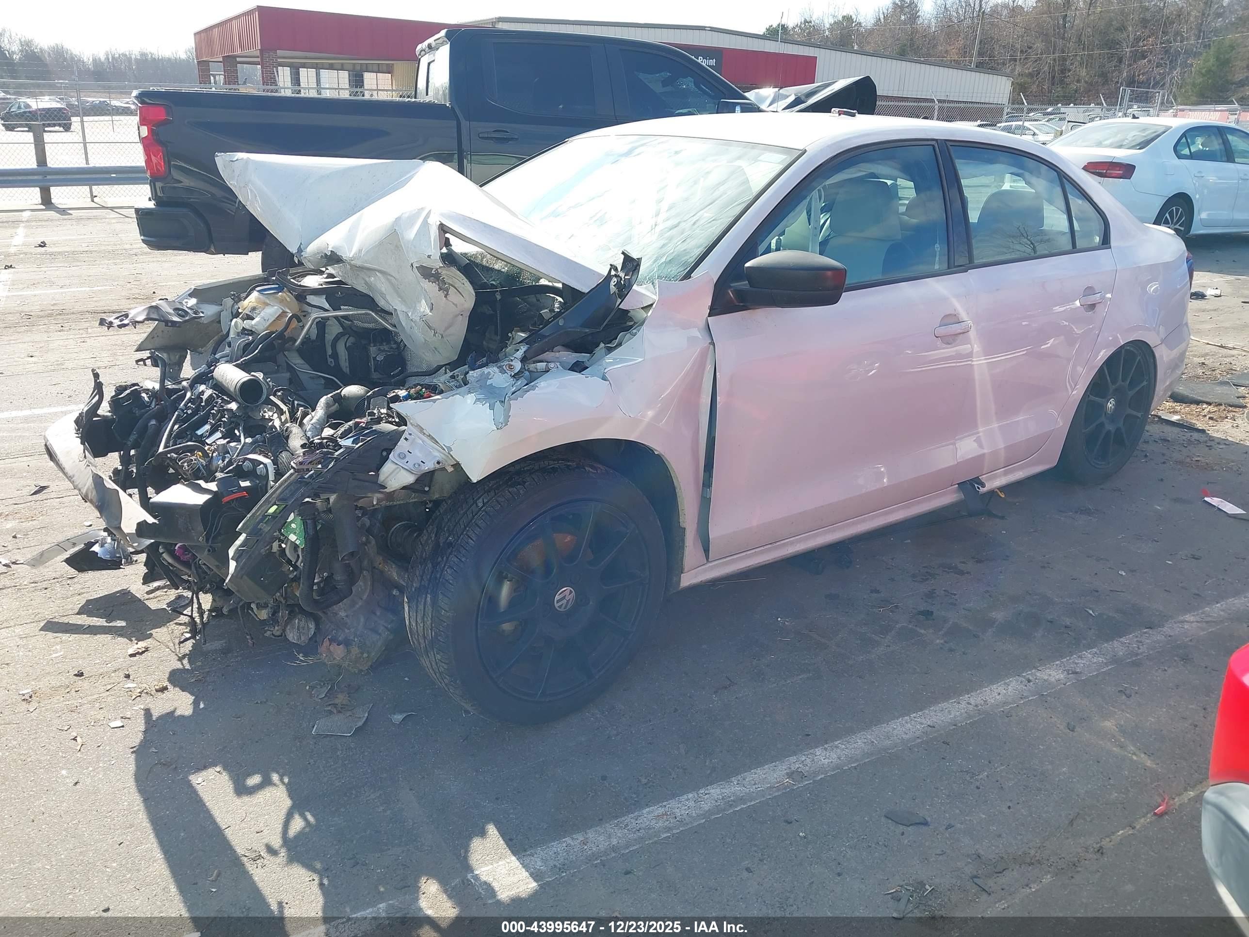 VOLKSWAGEN JETTA image 2