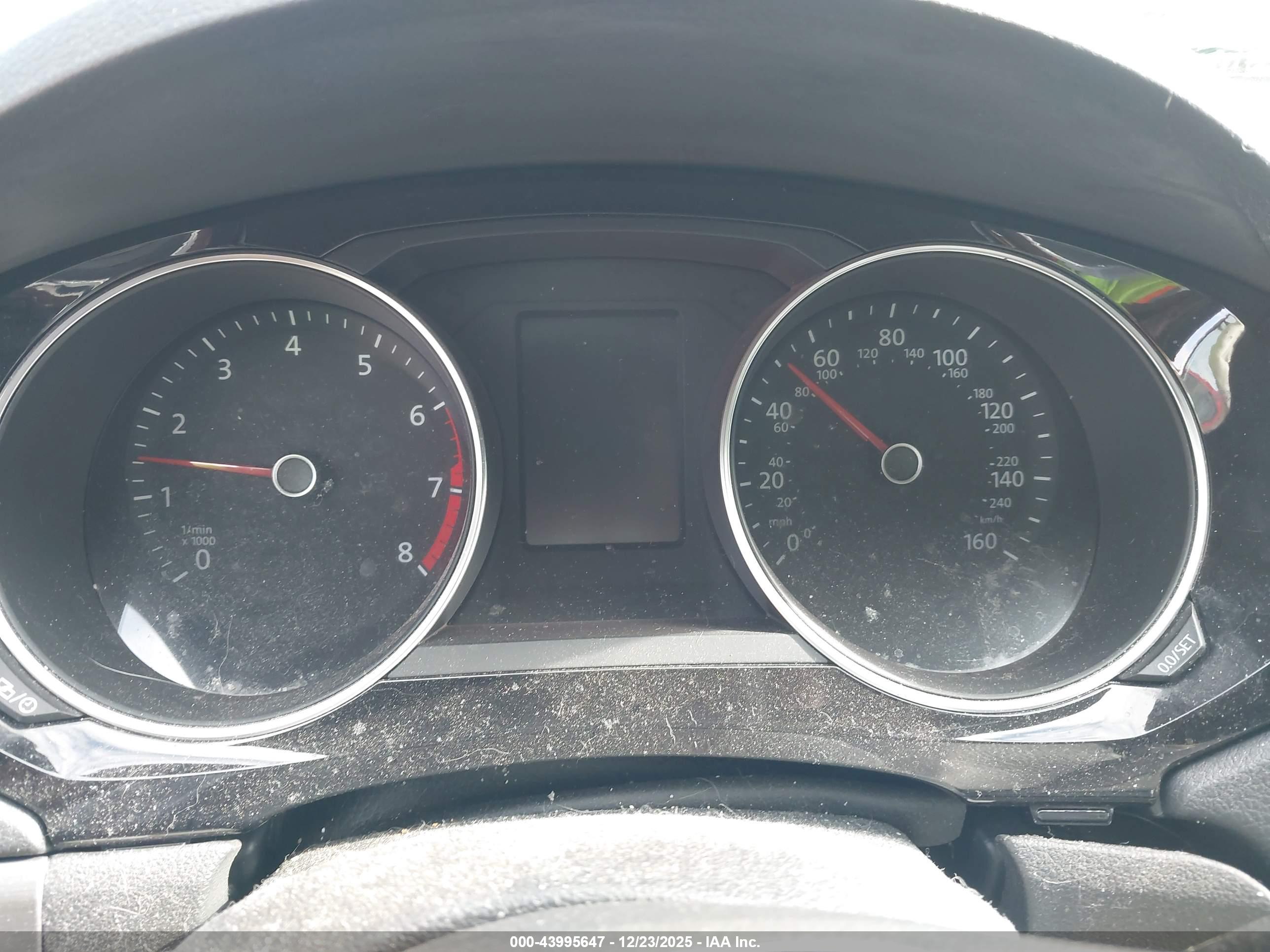 VOLKSWAGEN JETTA image 7