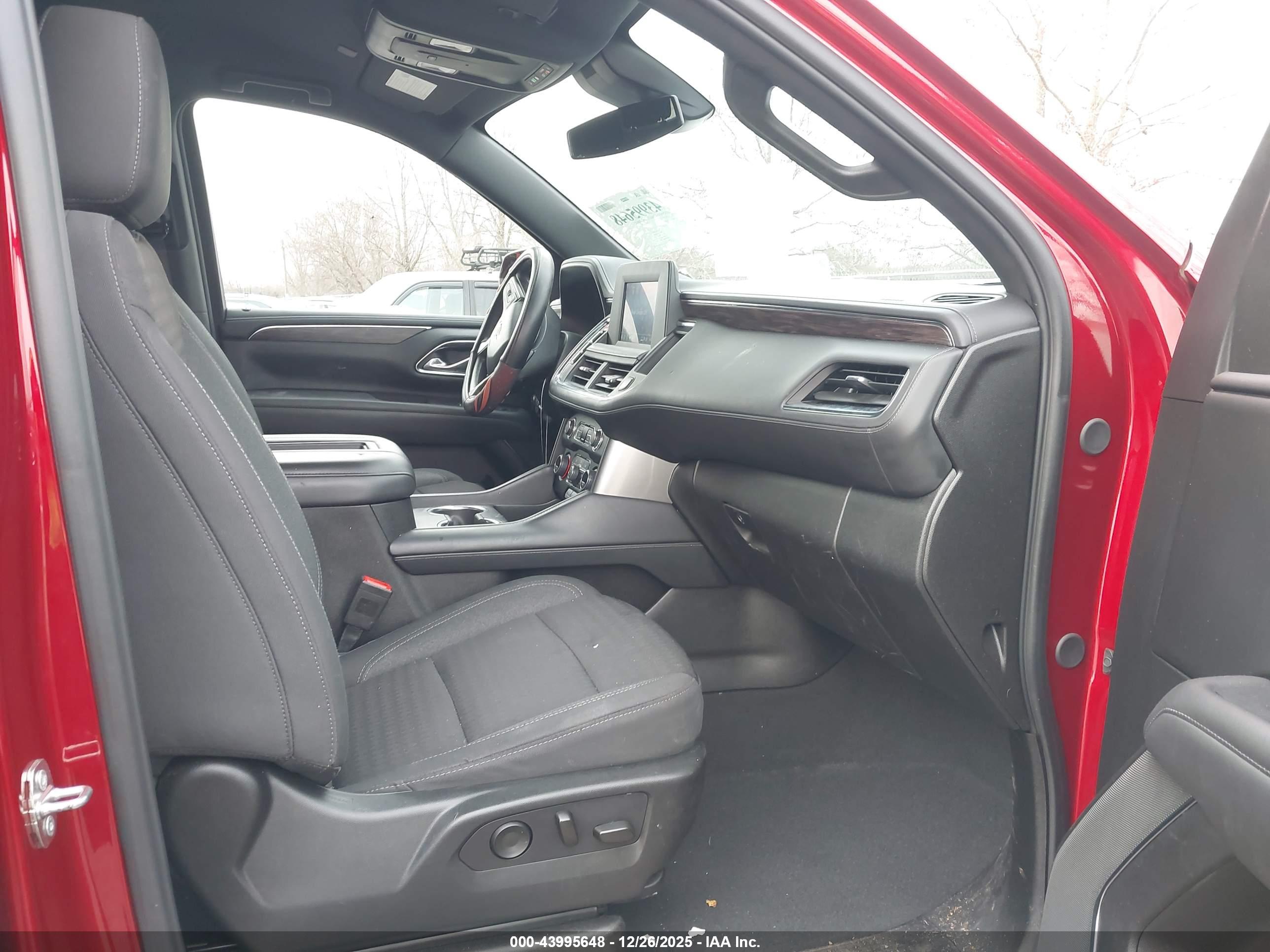 CHEVROLET TAHOE image 5