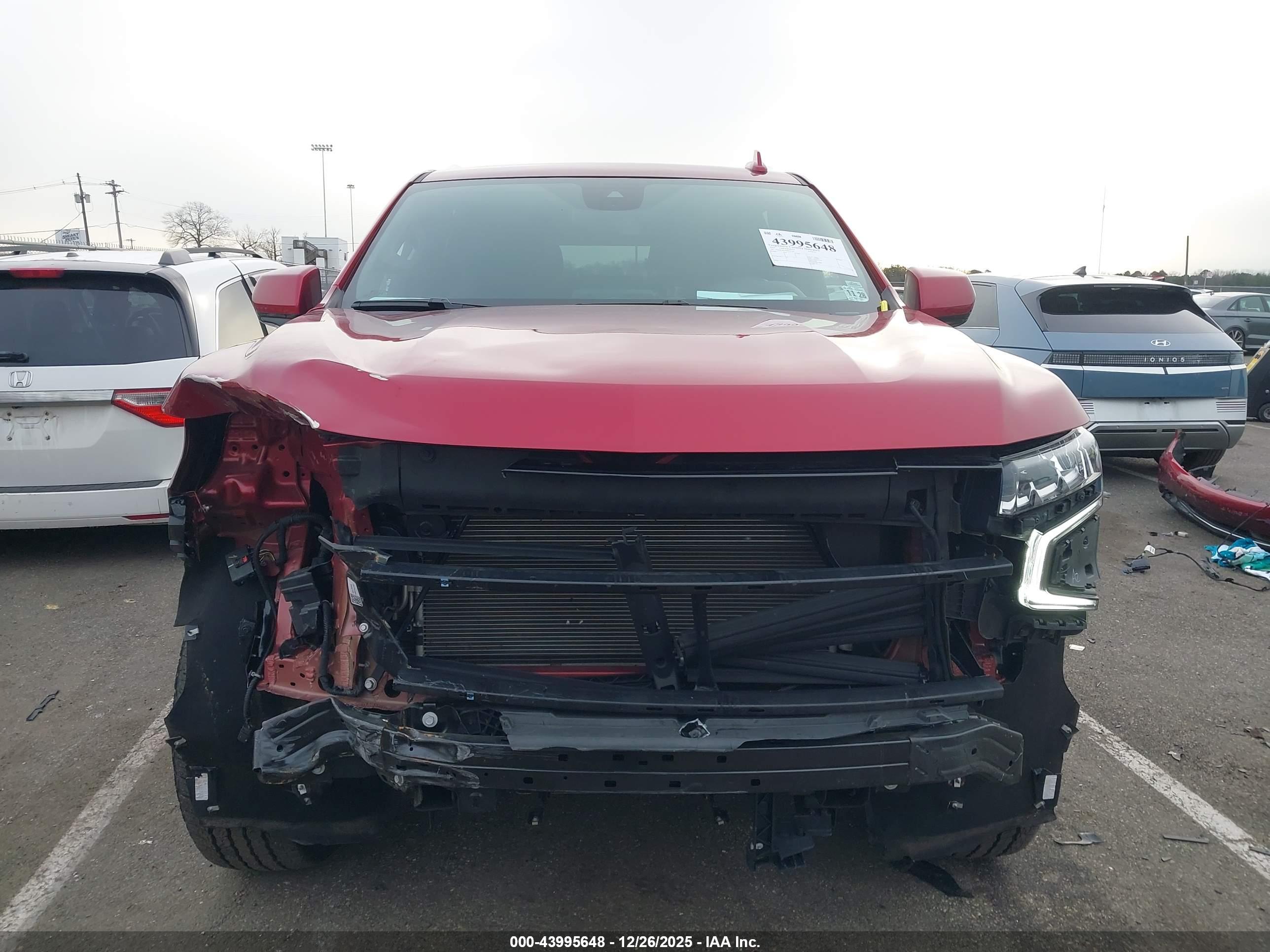 CHEVROLET TAHOE image 6