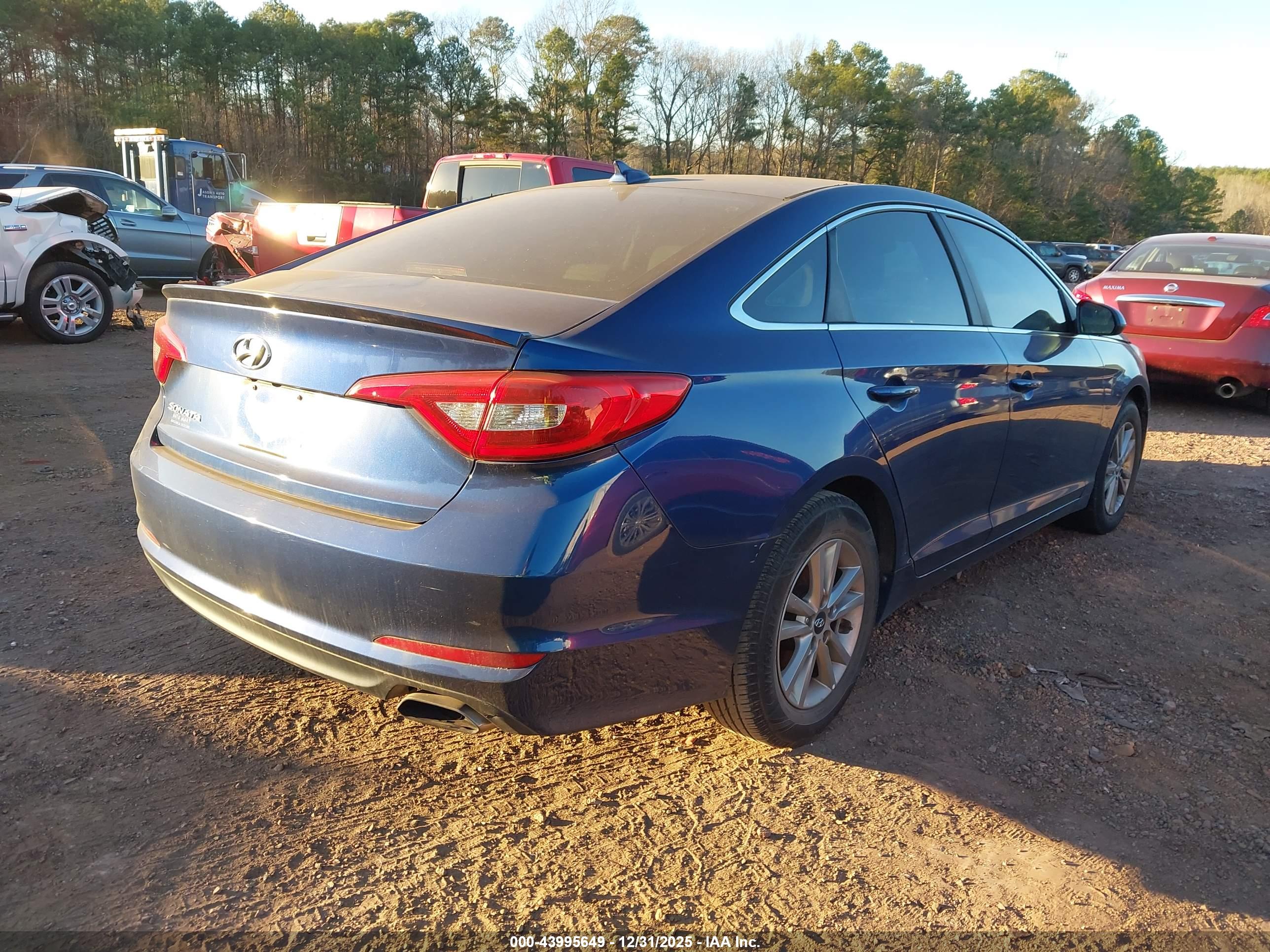 HYUNDAI SONATA image 4