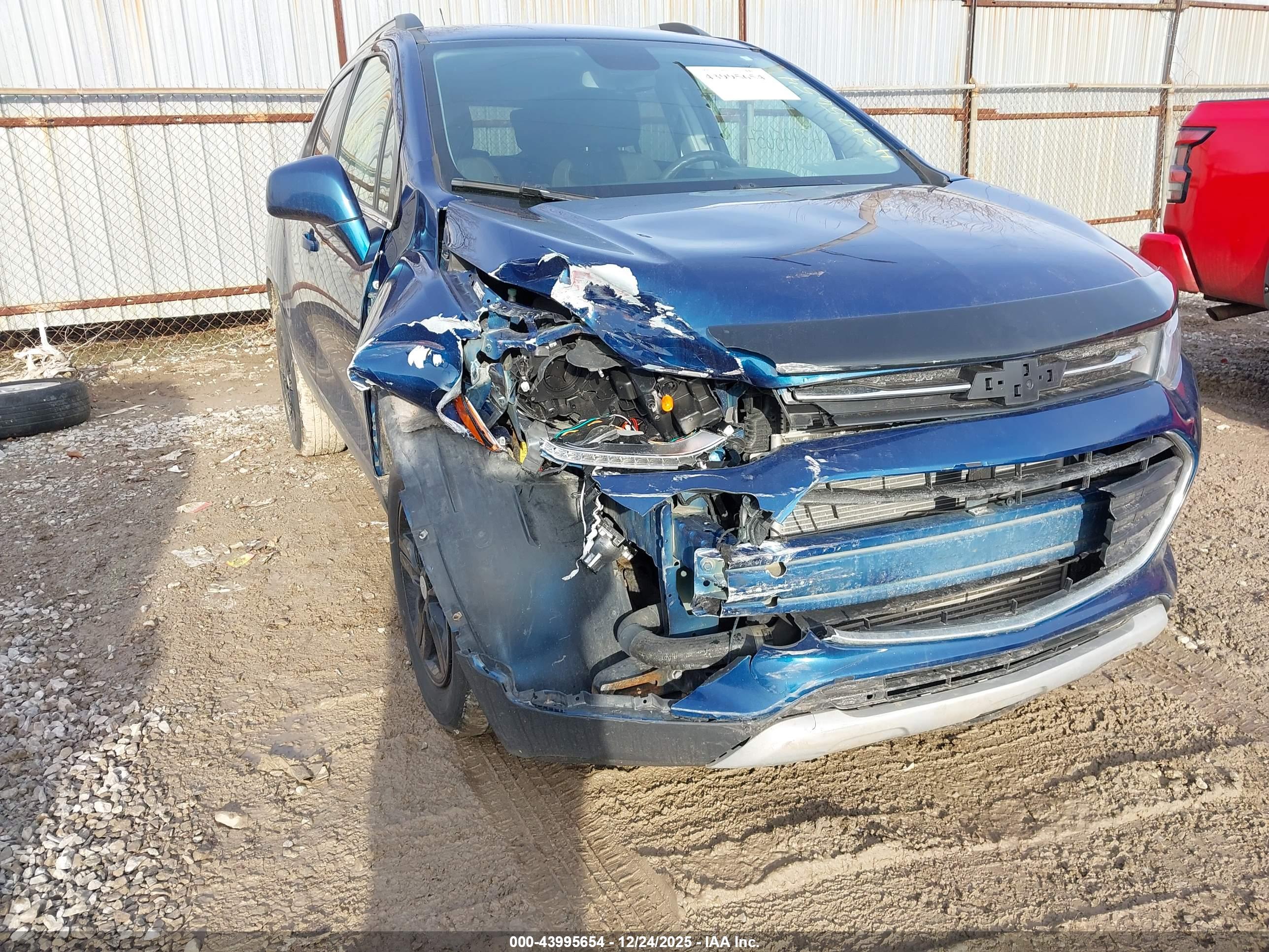 CHEVROLET TRAX image 6