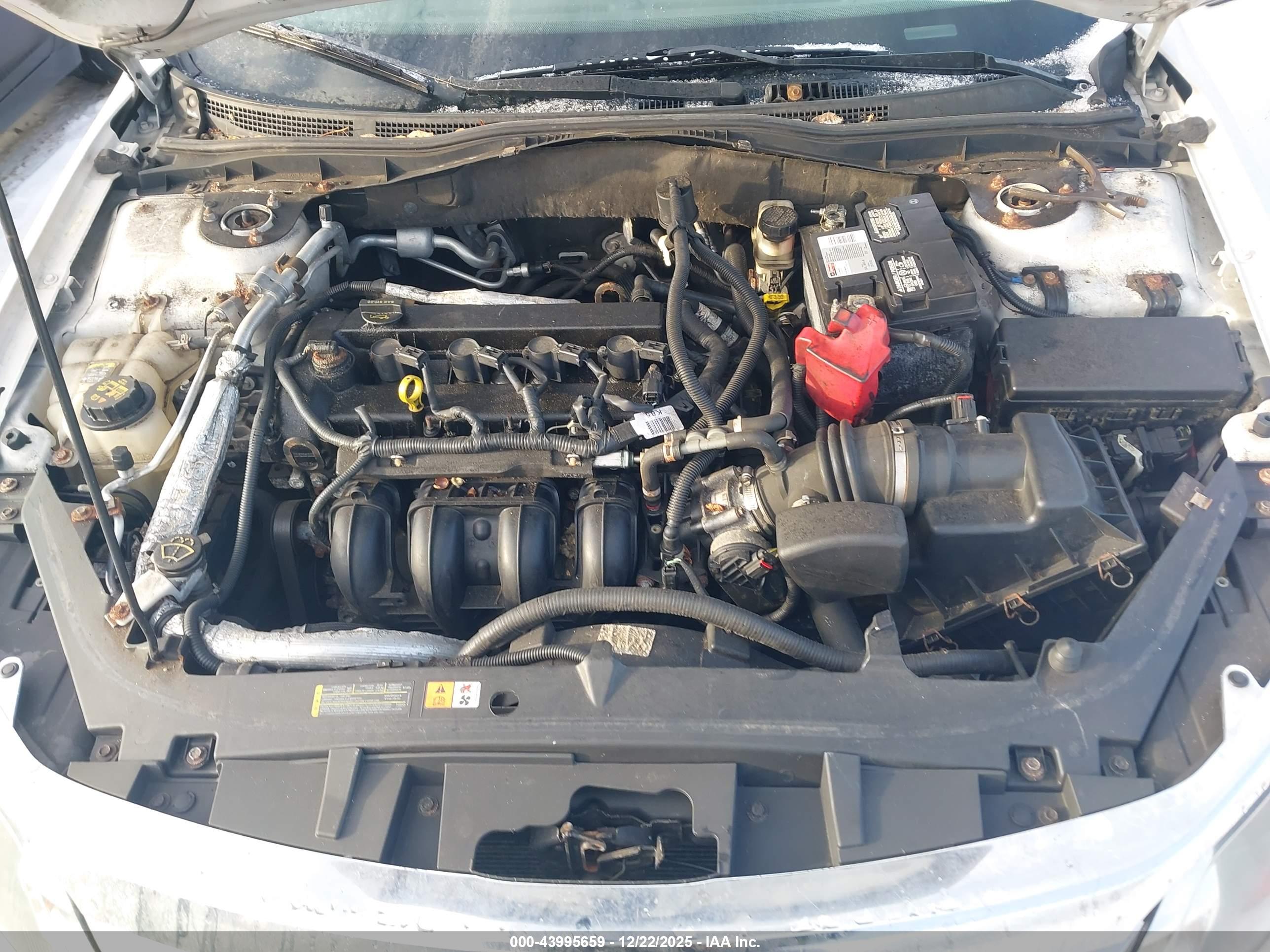 FORD FUSION image 10