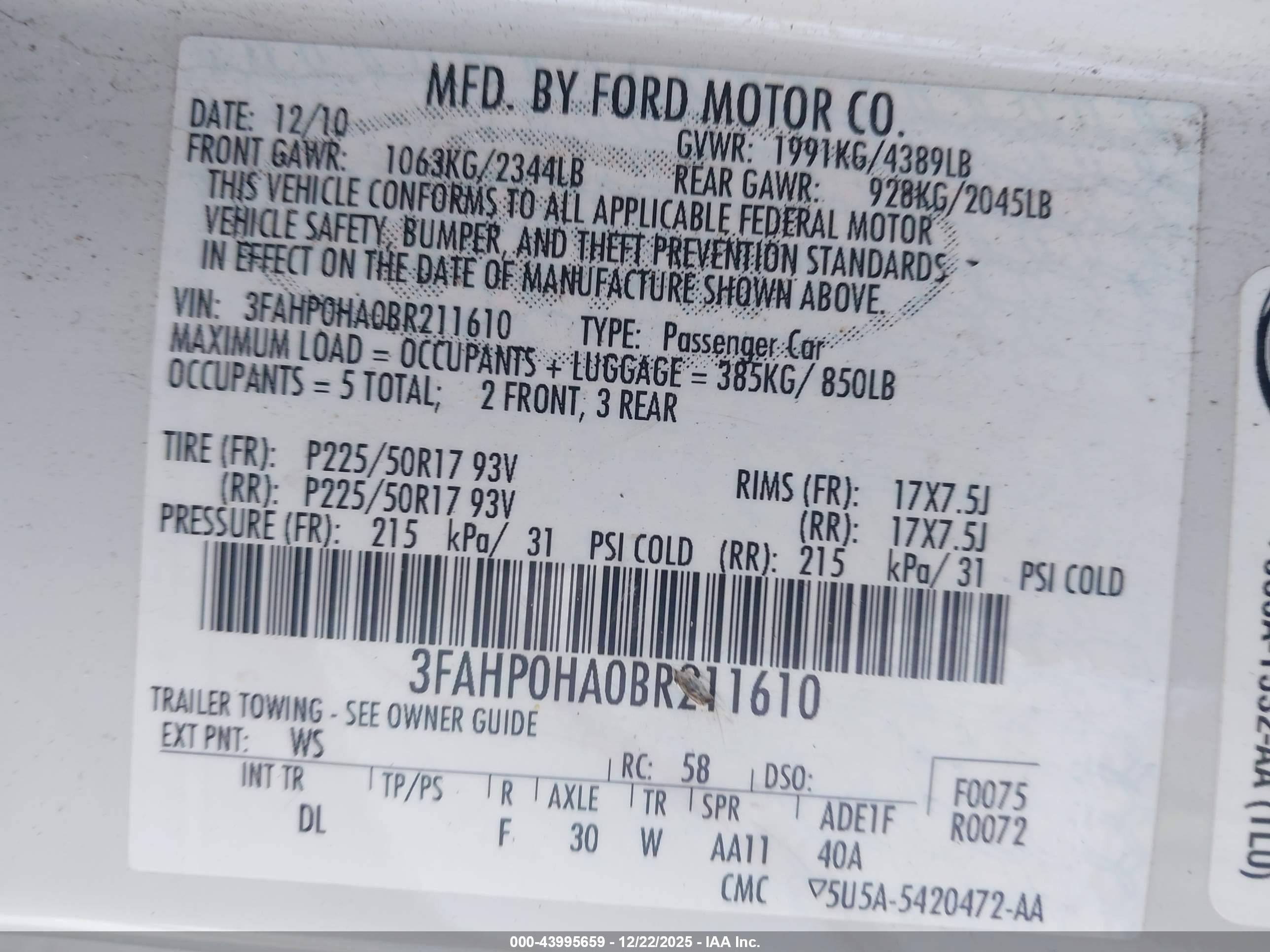 FORD FUSION image 9