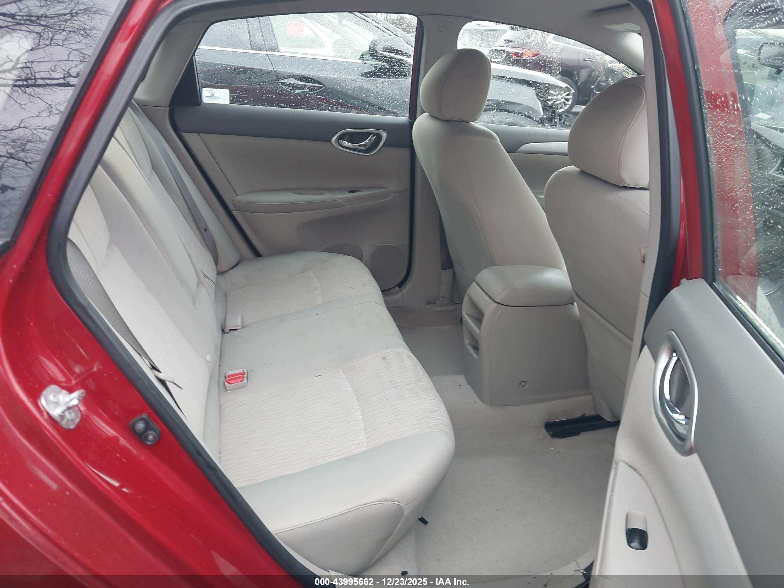 NISSAN SENTRA image 8