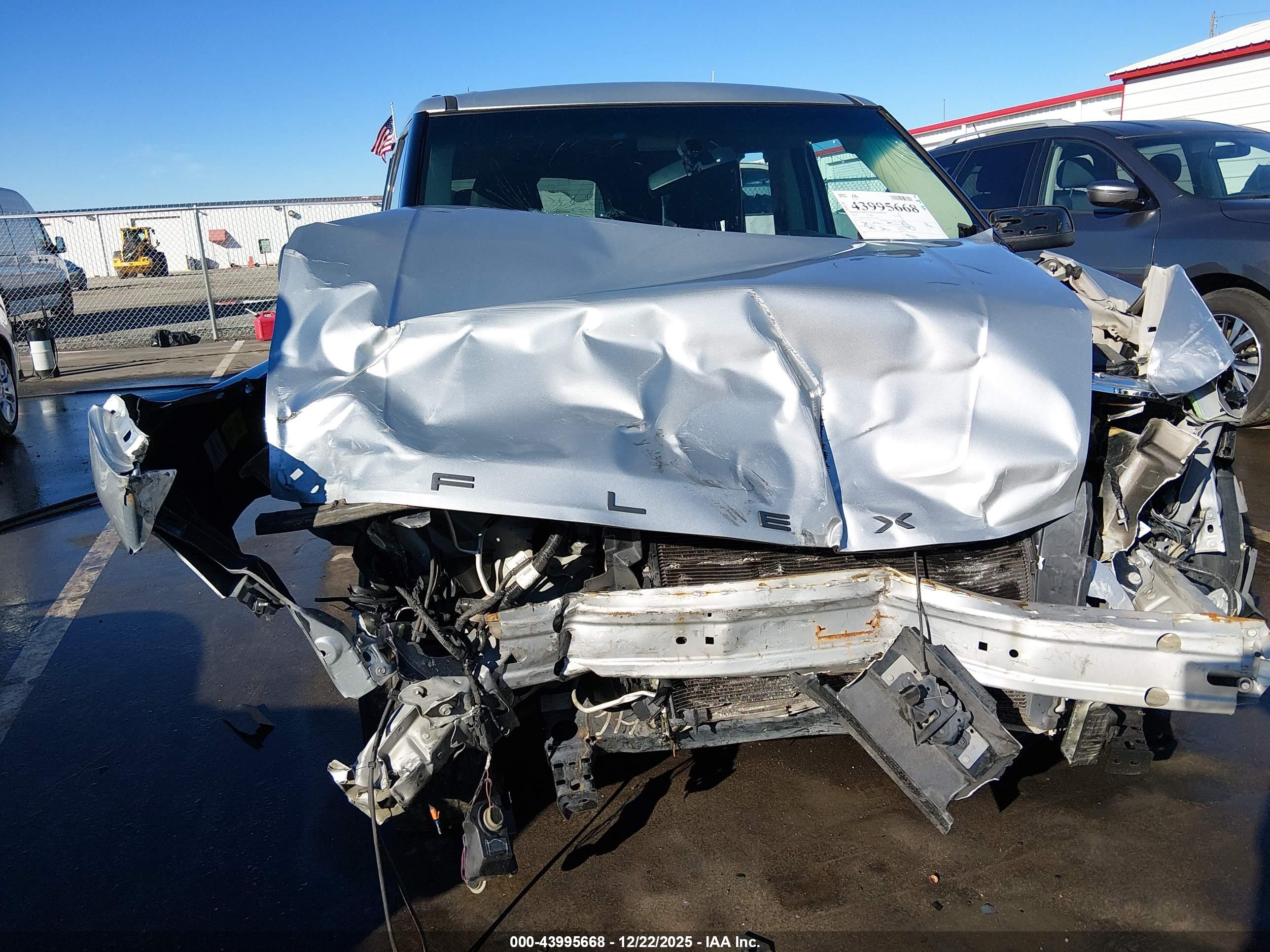 FORD FLEX image 6