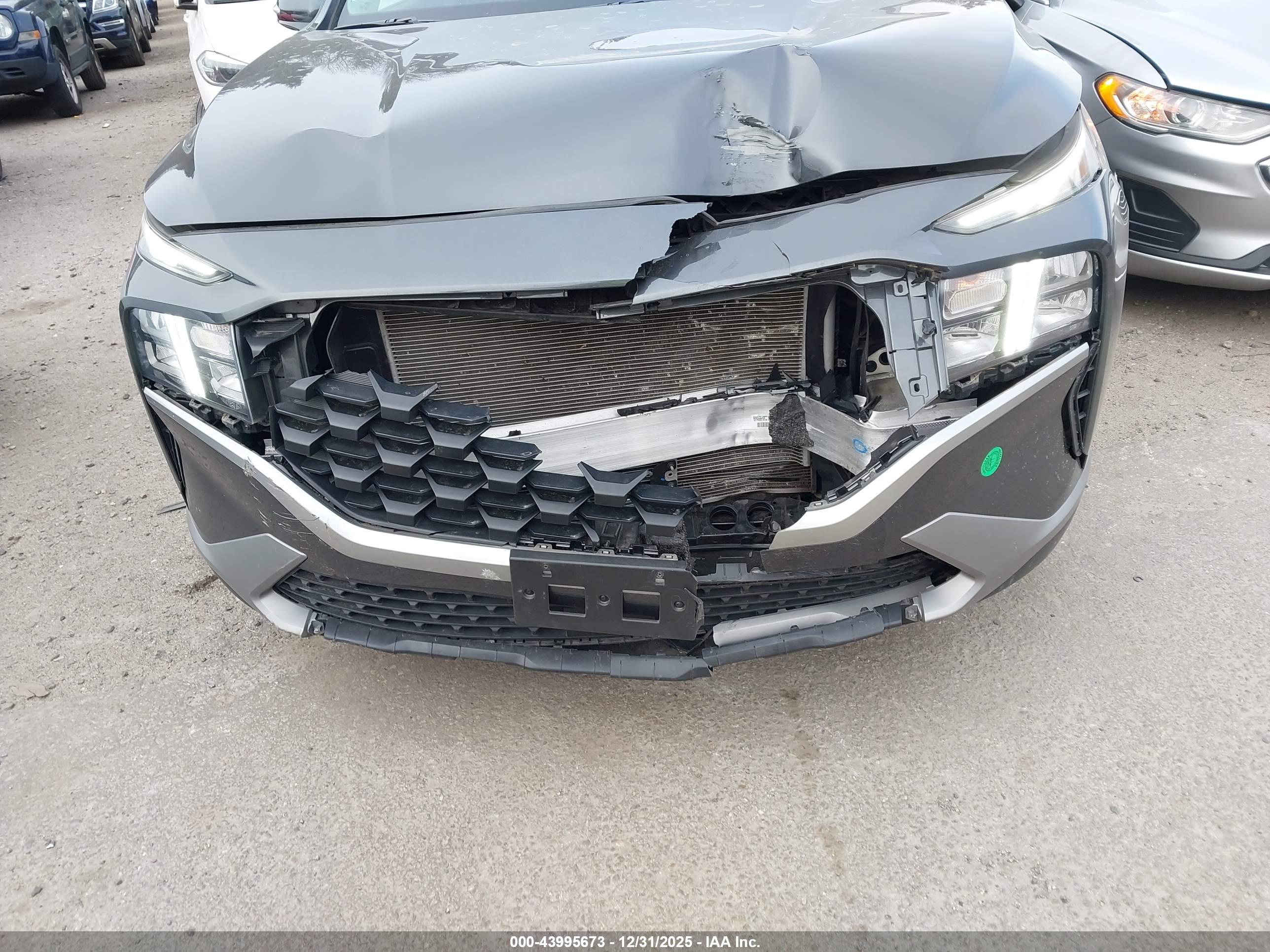 HYUNDAI SANTA image 6