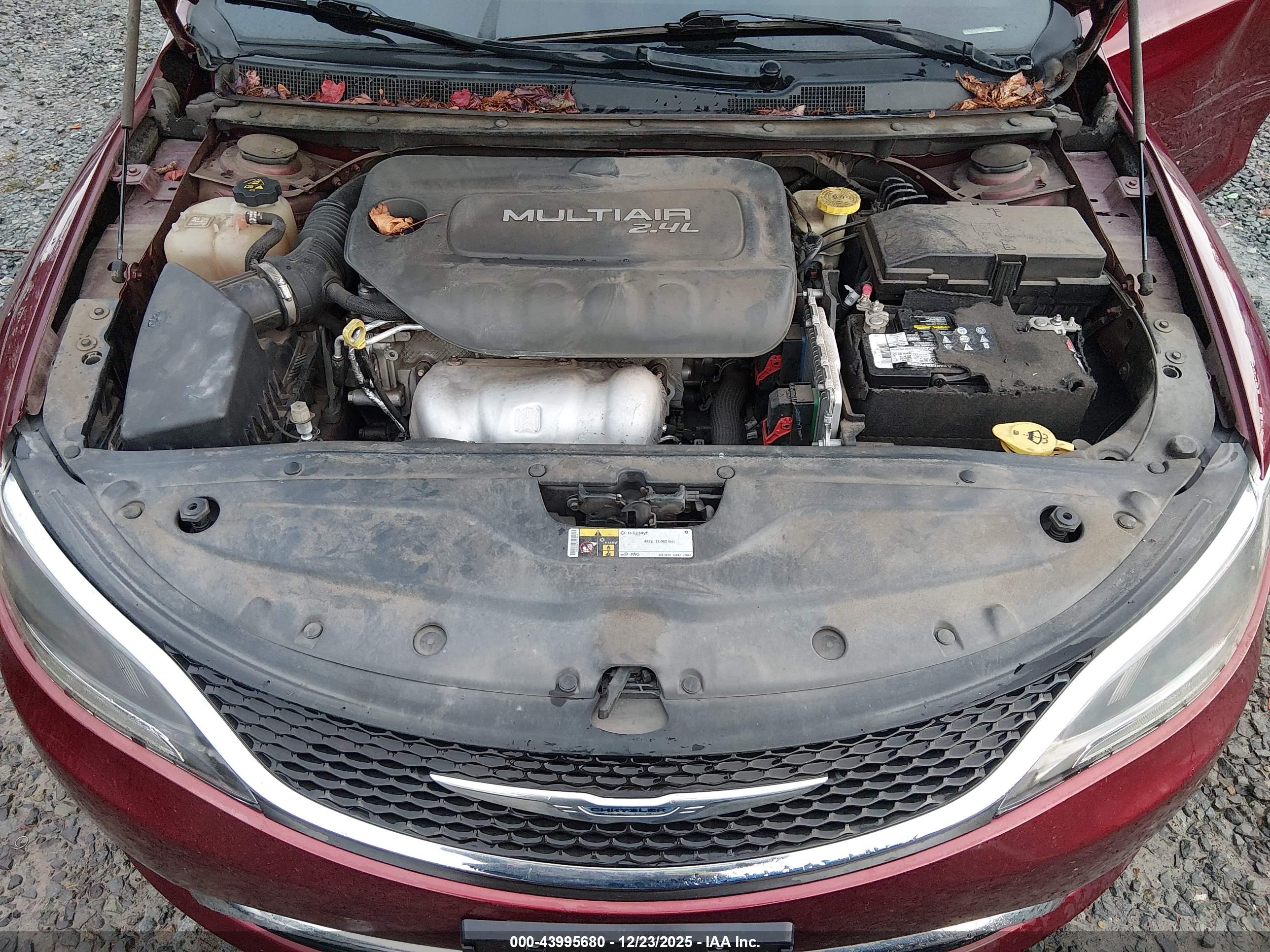 CHRYSLER 200 image 10