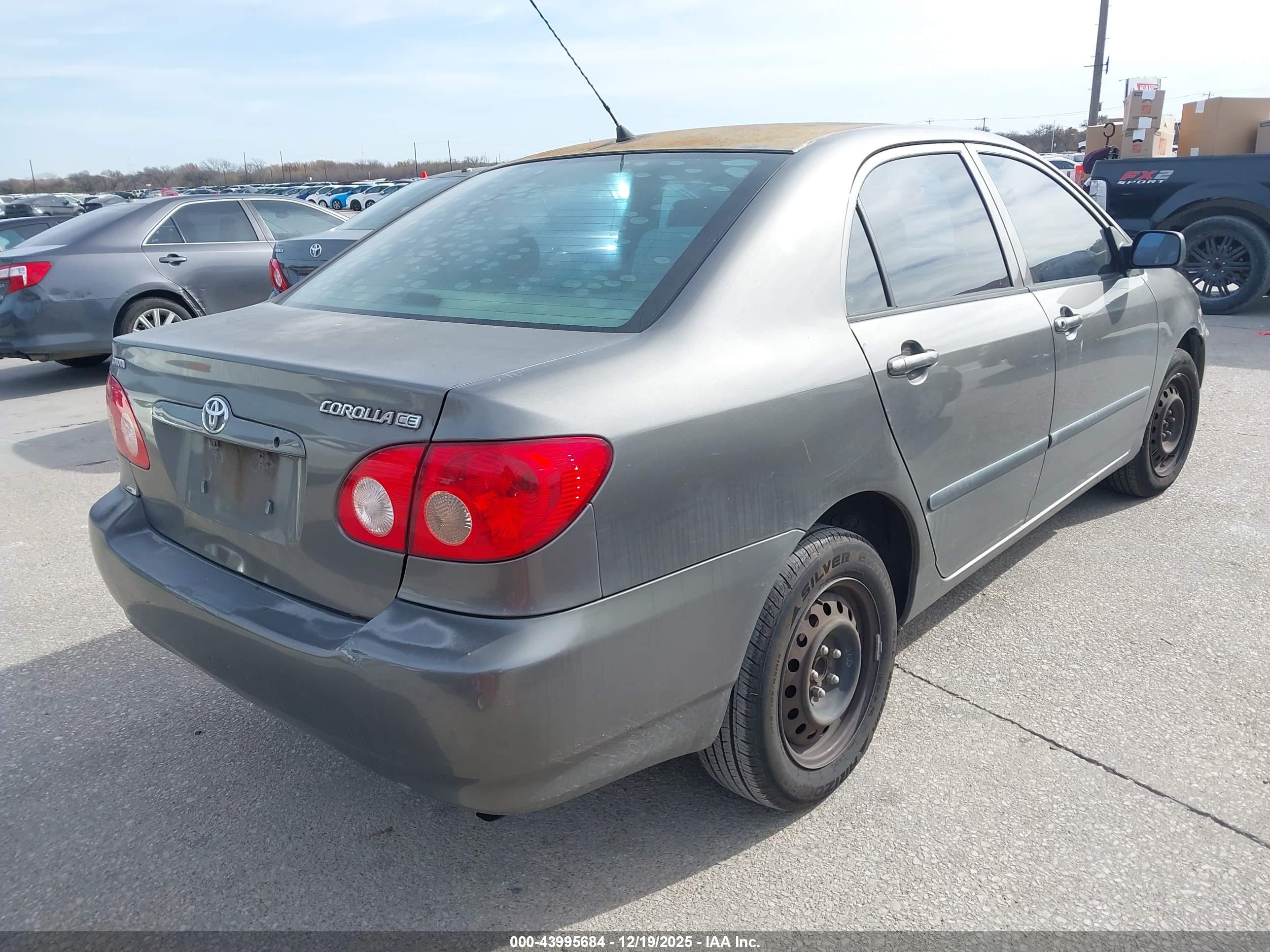 TOYOTA COROLLA image 4