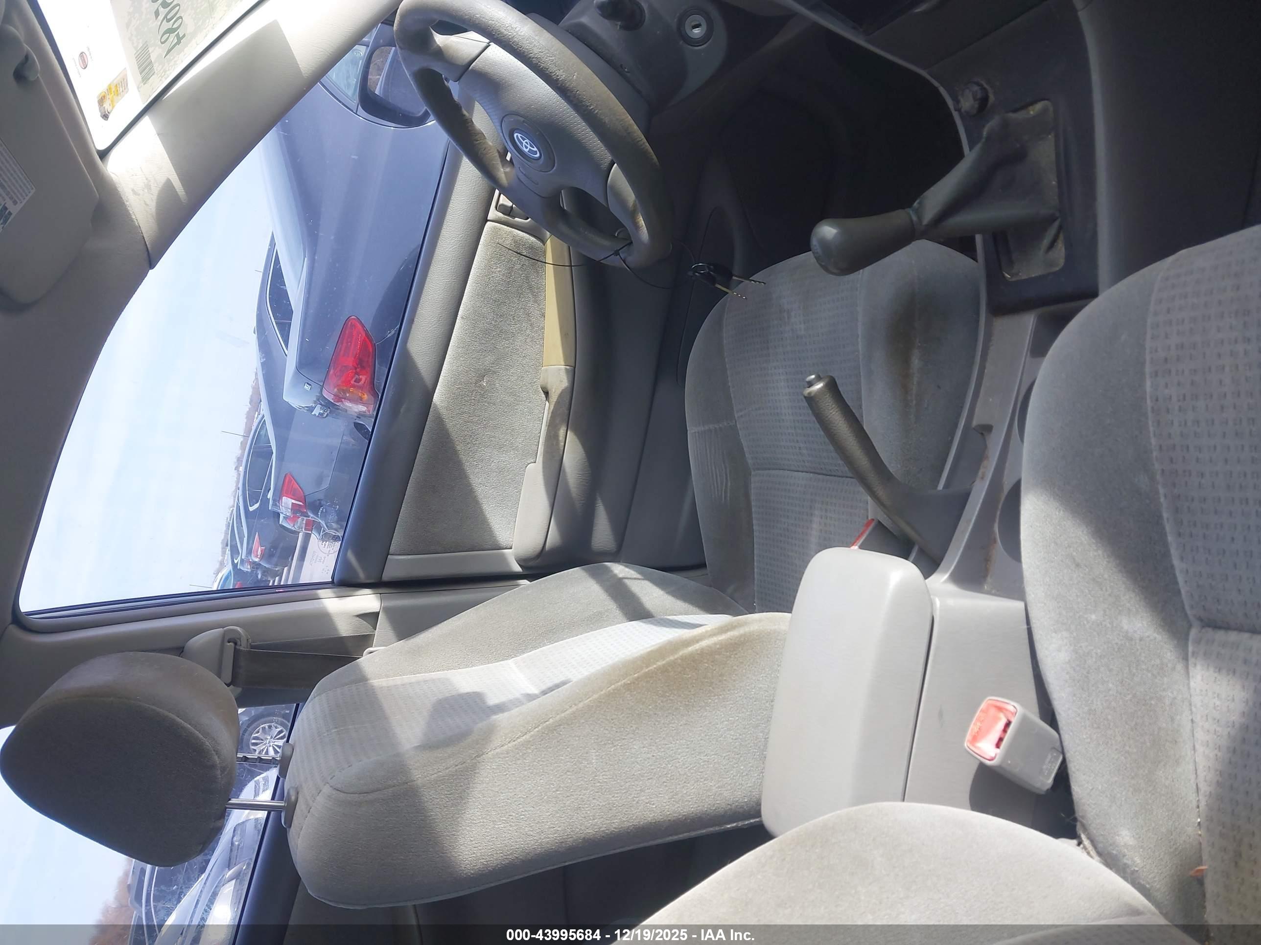 TOYOTA COROLLA image 5