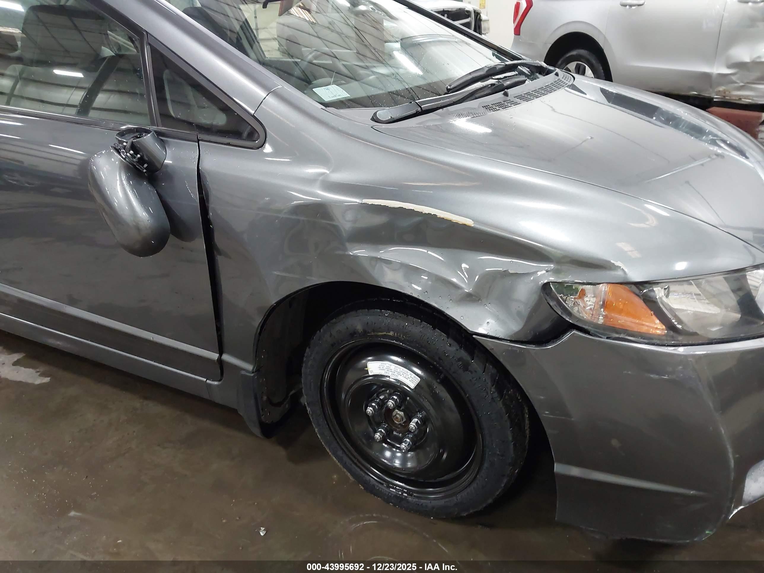 HONDA CIVIC image 6