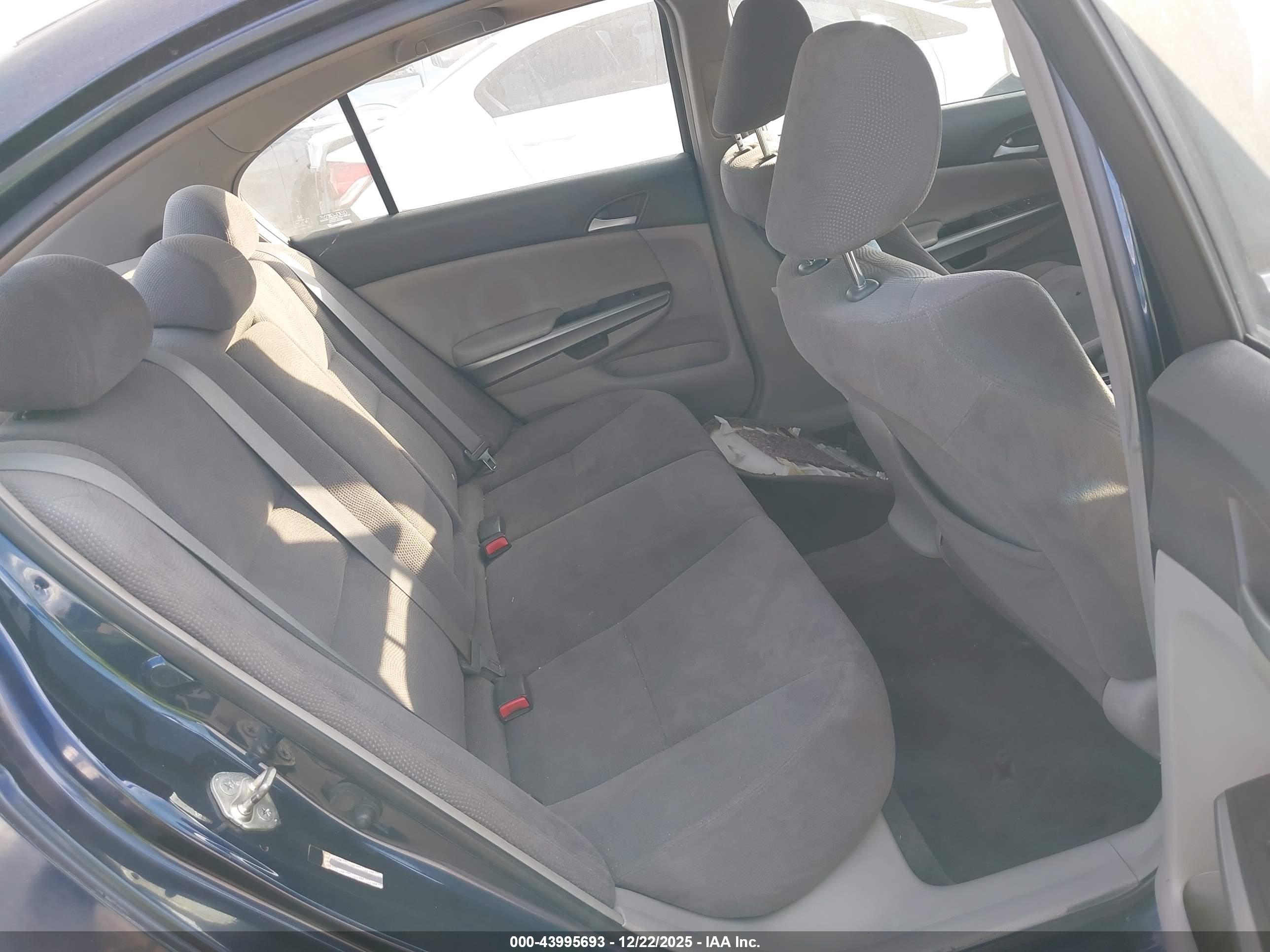 HONDA ACCORD image 8