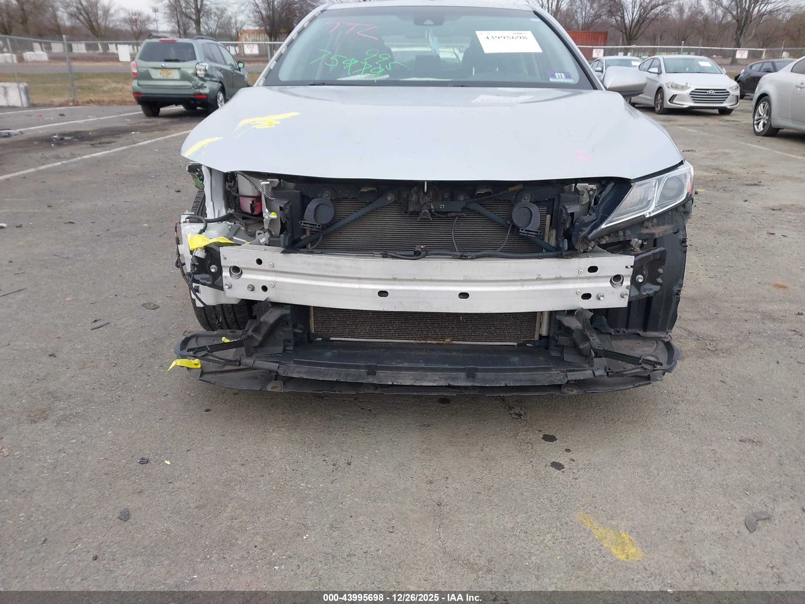 TOYOTA CAMRY image 6