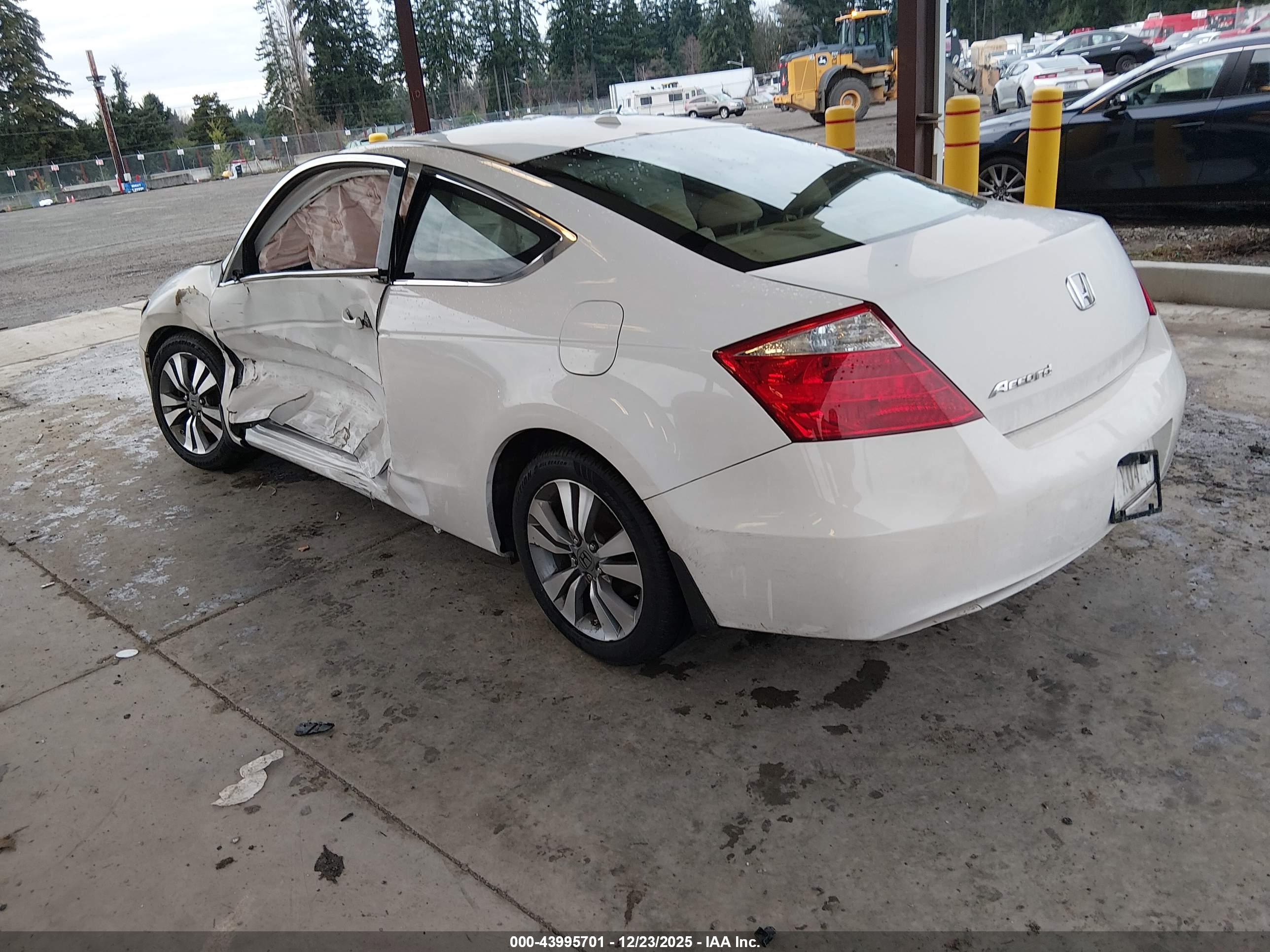 HONDA ACCORD image 3