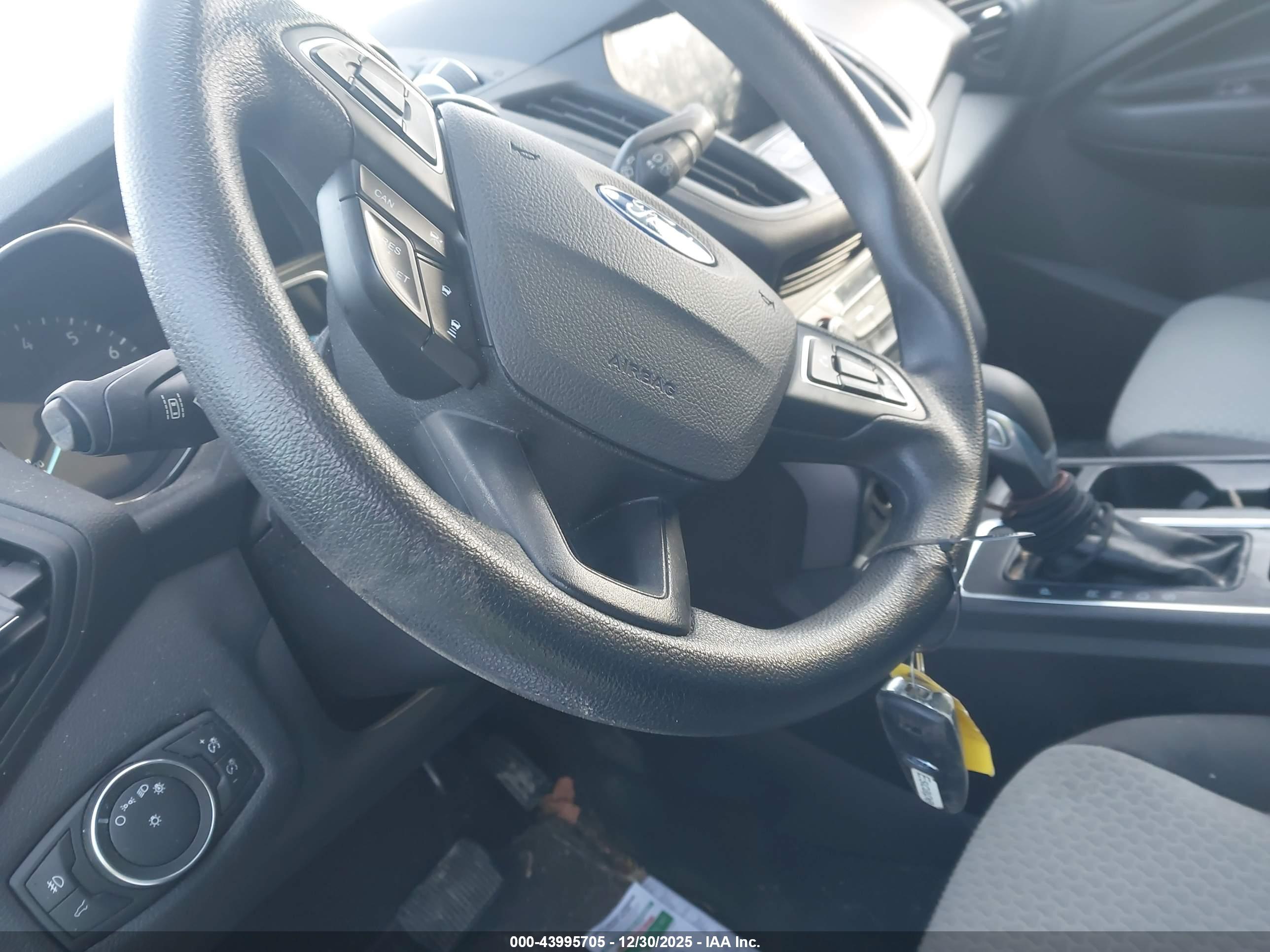 FORD ESCAPE image 11