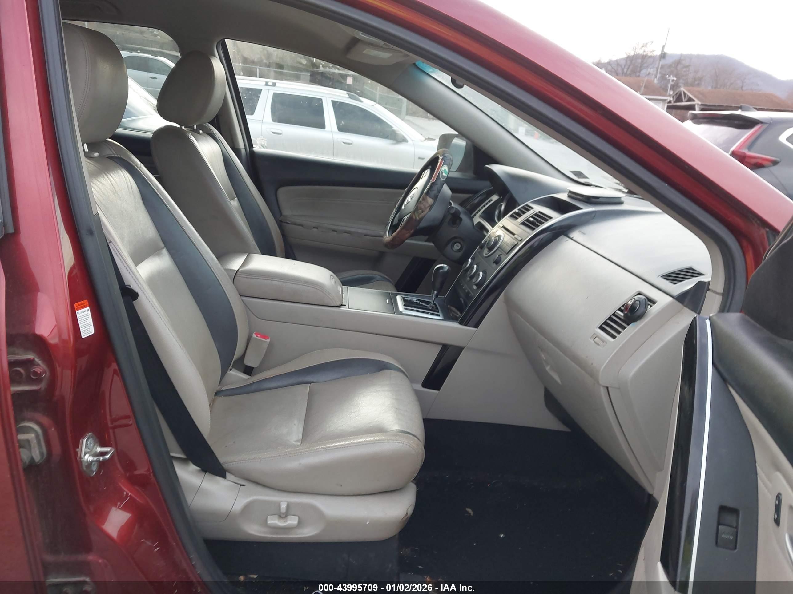 MAZDA CX-9 image 5
