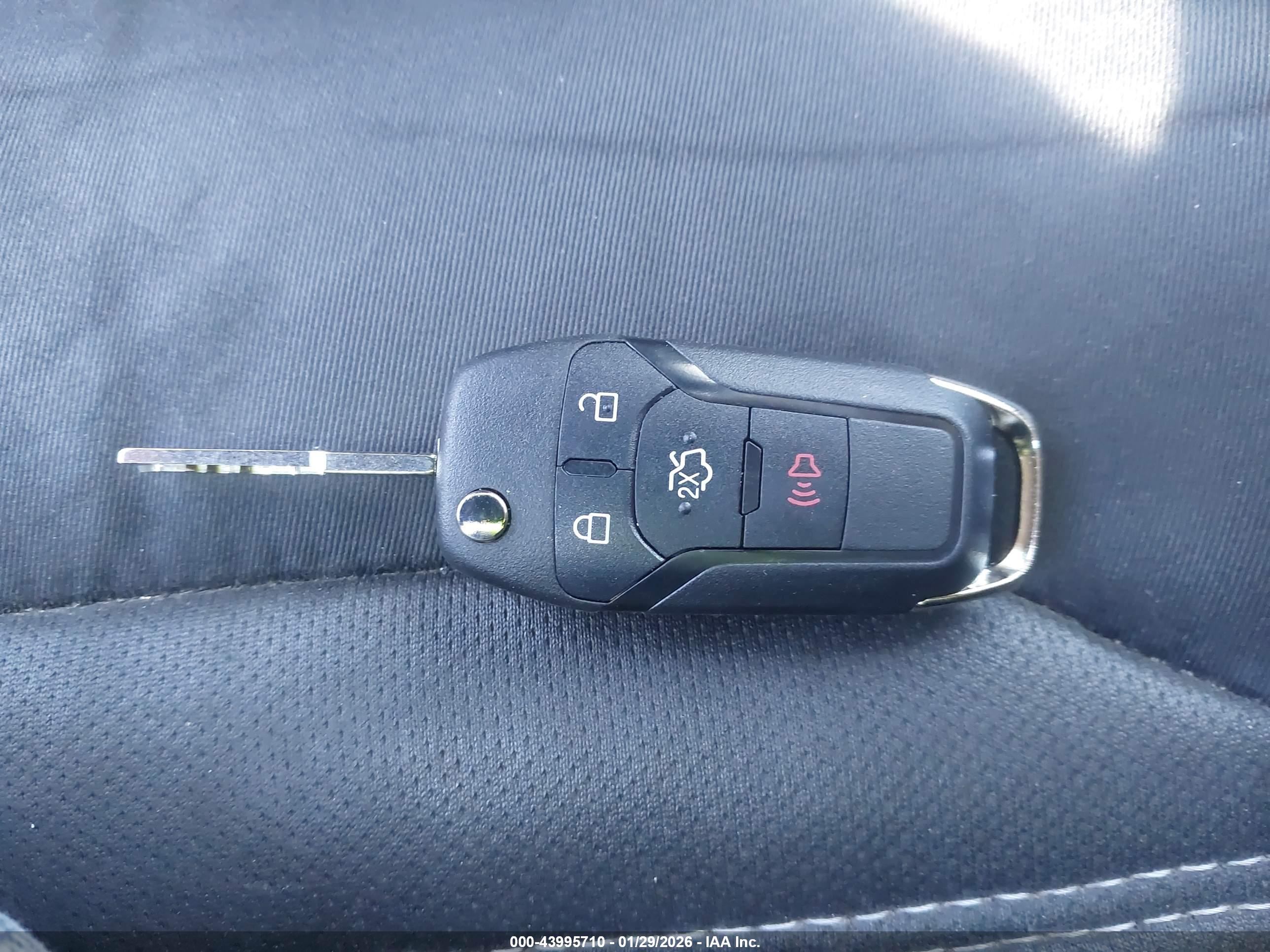 FORD FUSION image 11