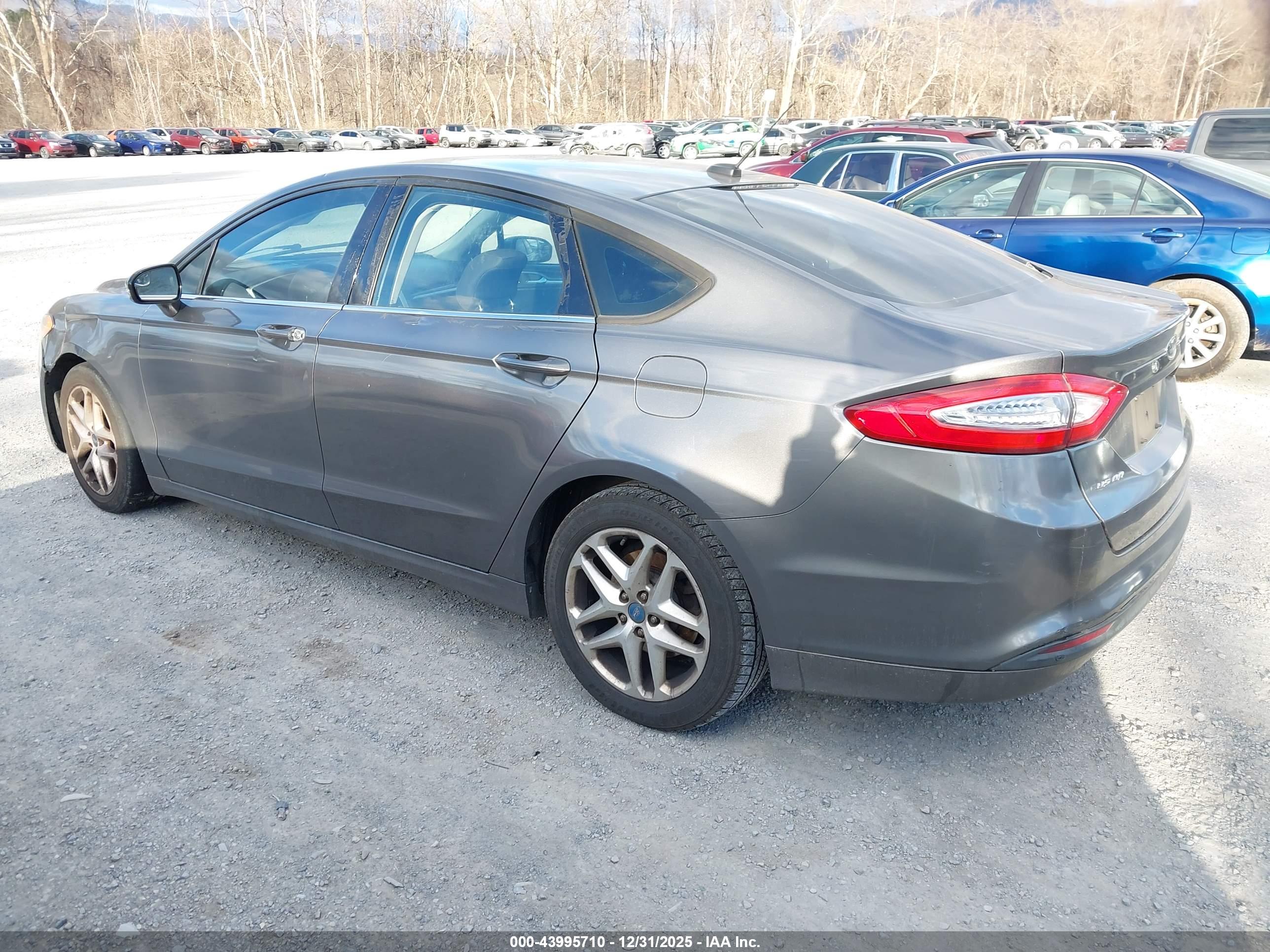 FORD FUSION image 3