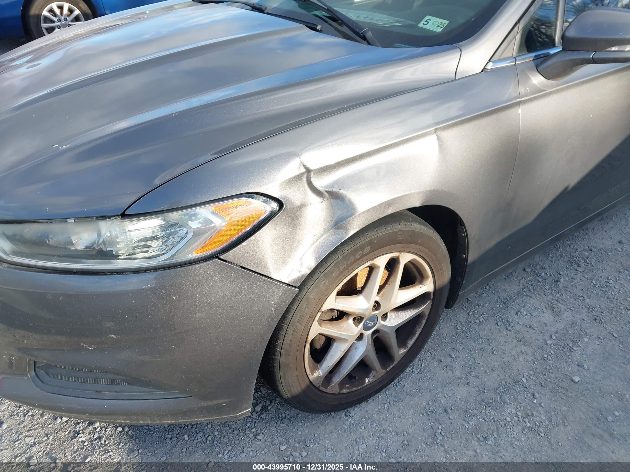 FORD FUSION image 6
