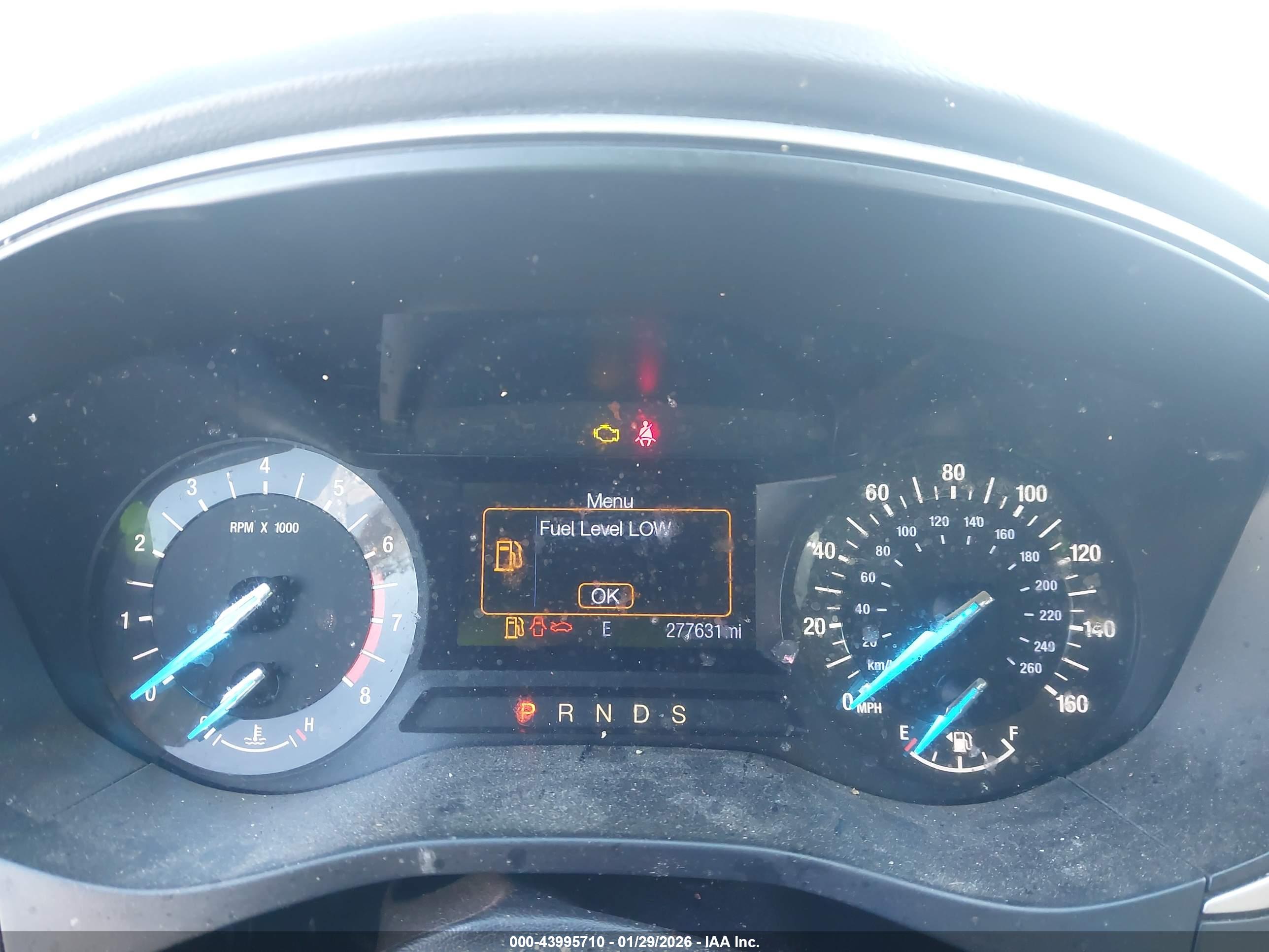 FORD FUSION image 7