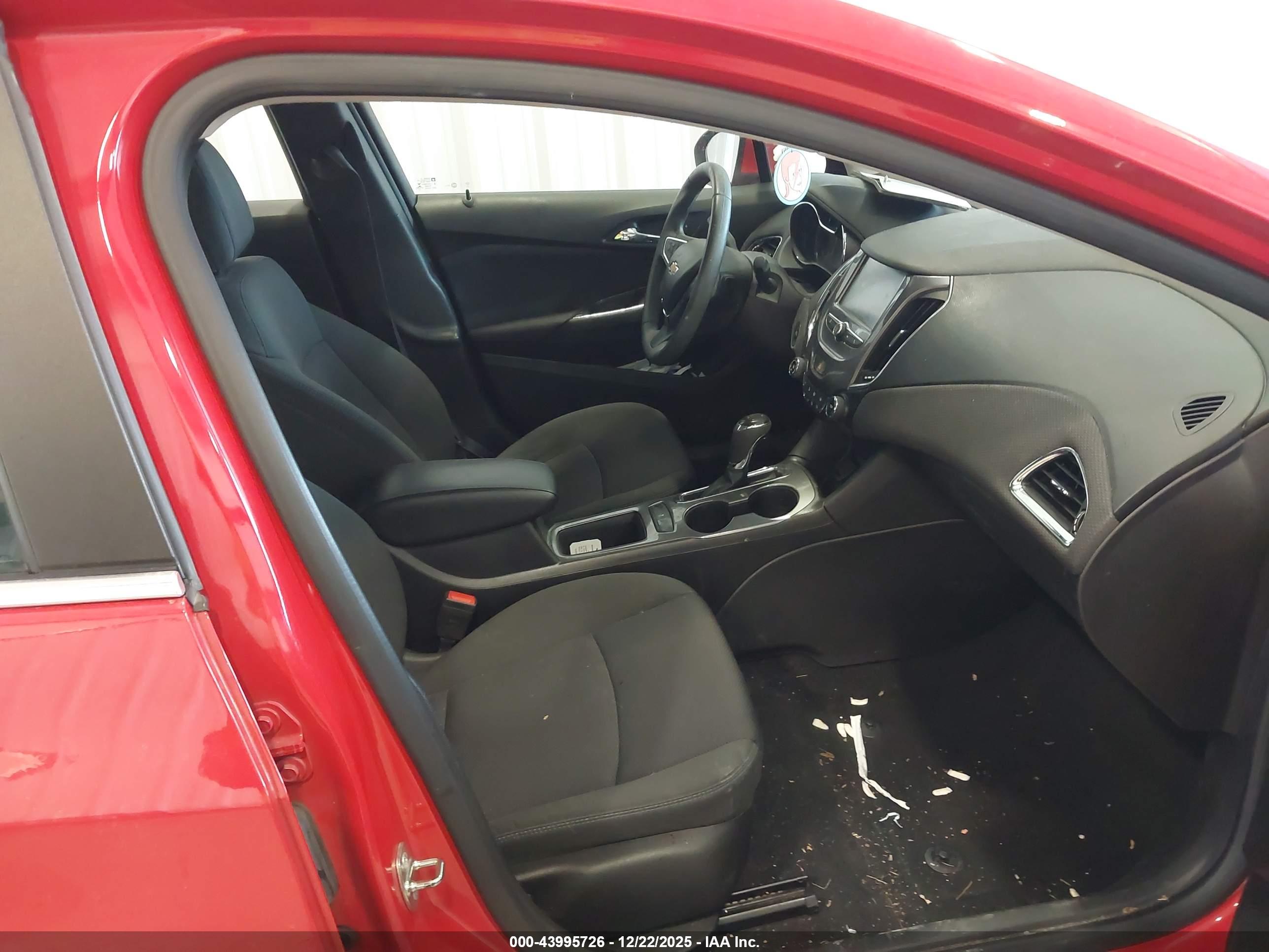CHEVROLET CRUZE image 5