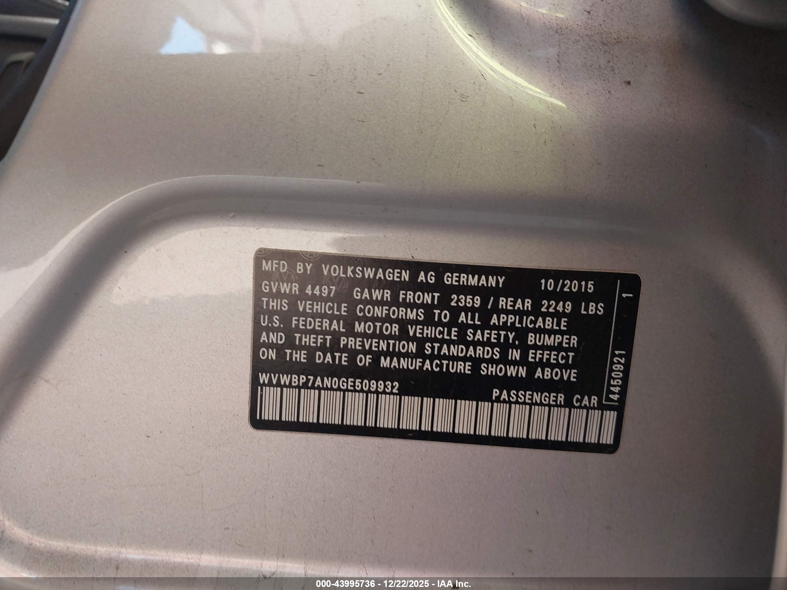 VOLKSWAGEN CC image 9