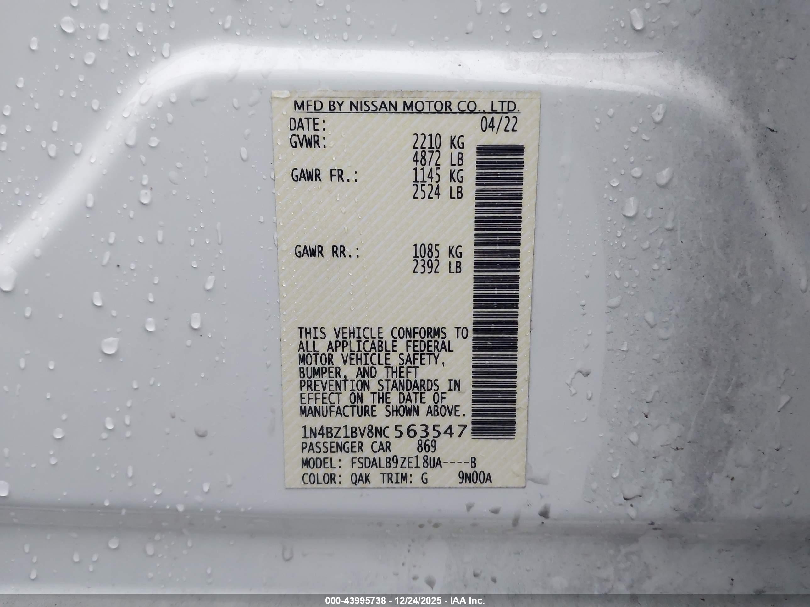 NISSAN LEAF image 9