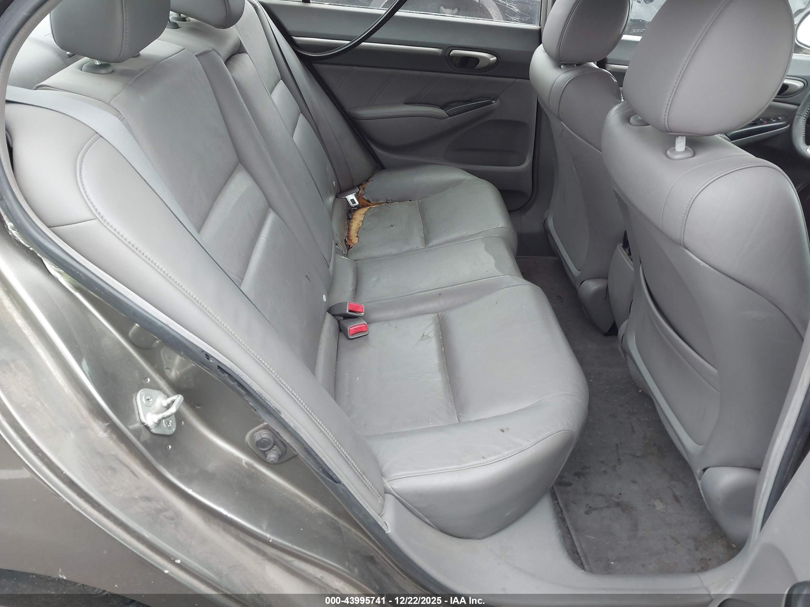 HONDA CIVIC image 8