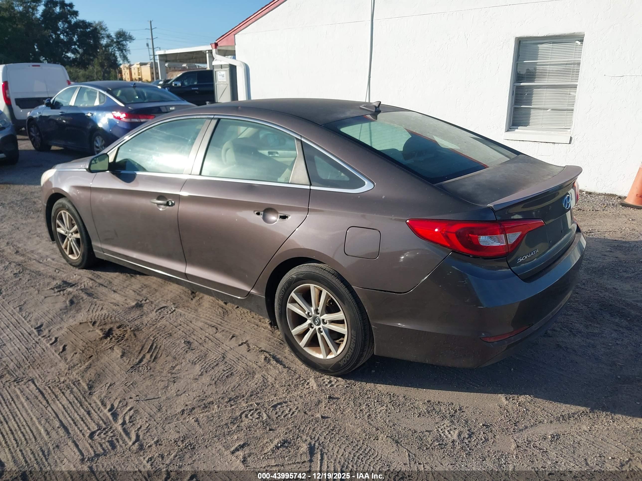 HYUNDAI SONATA image 3