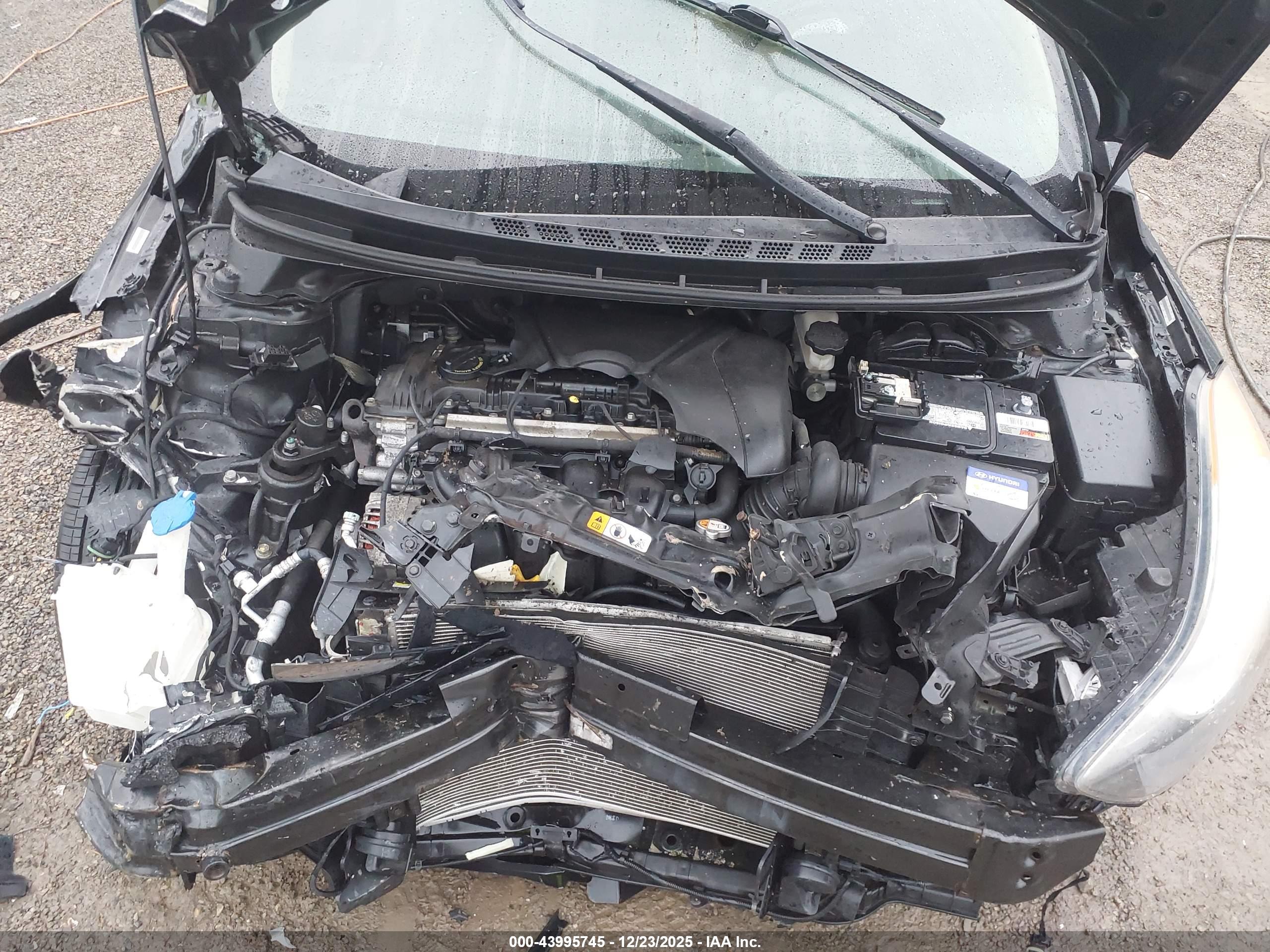 HYUNDAI ELANTRA image 10