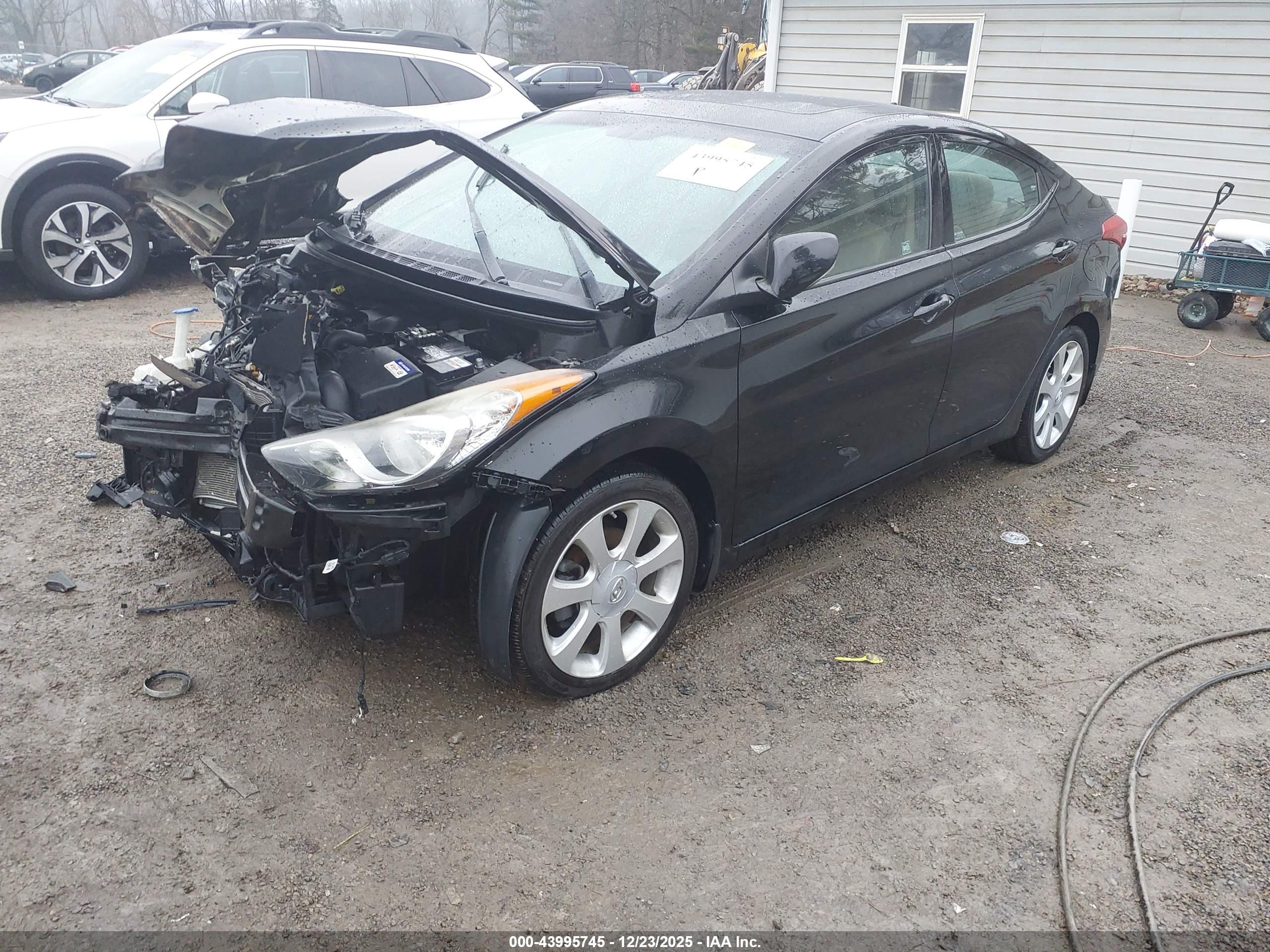 HYUNDAI ELANTRA image 2