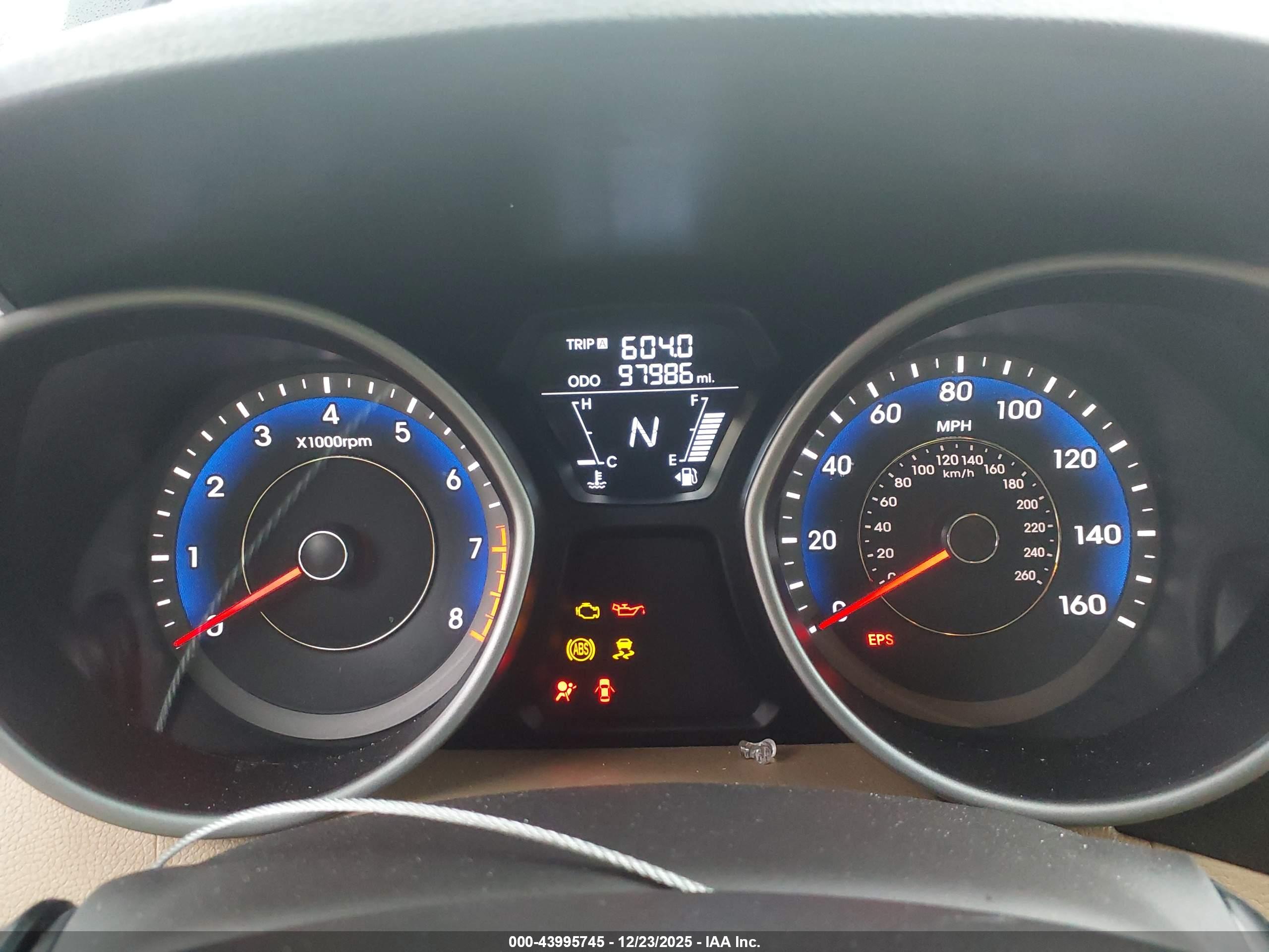 HYUNDAI ELANTRA image 7