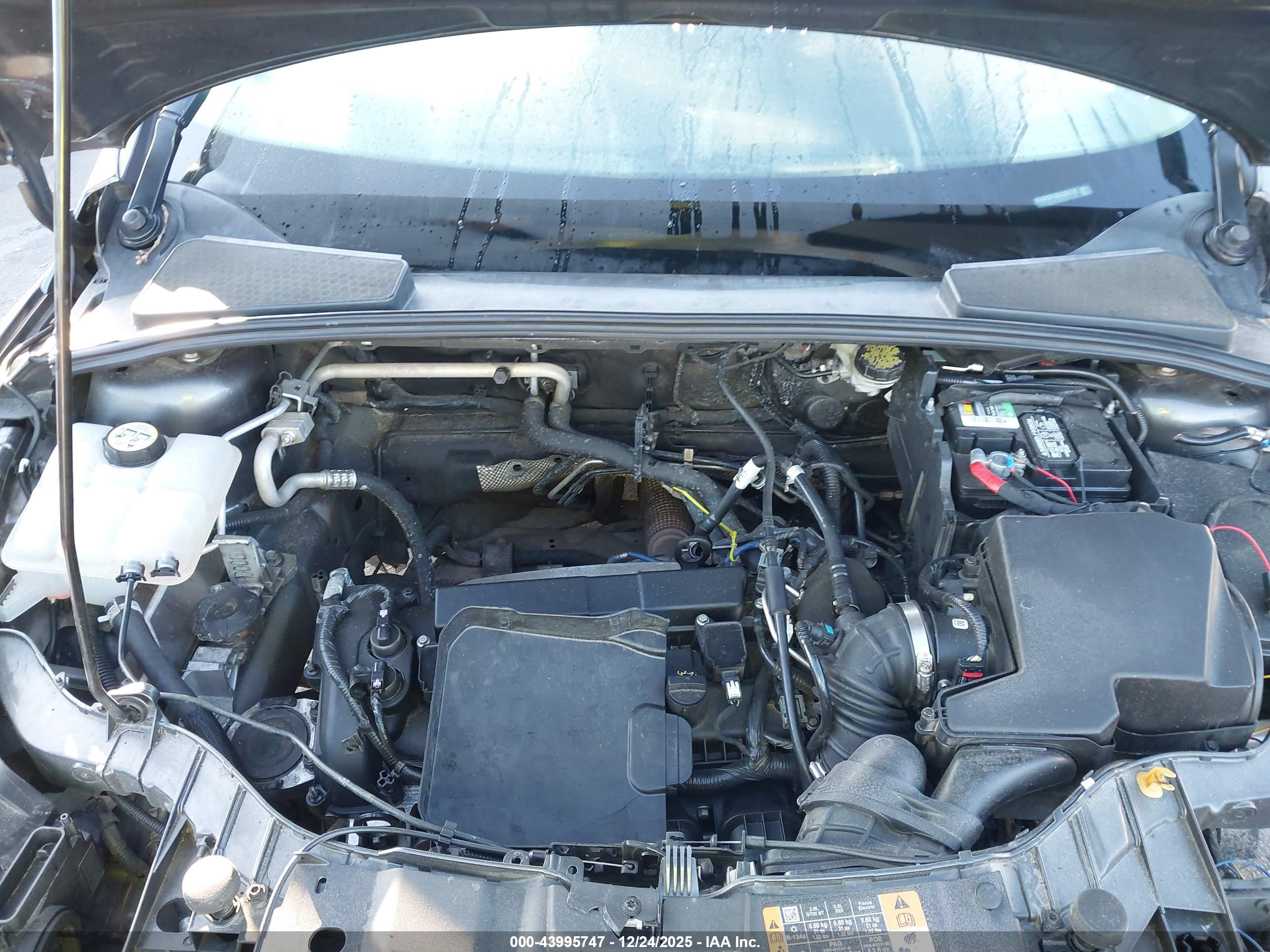 FORD FOCUS image 10