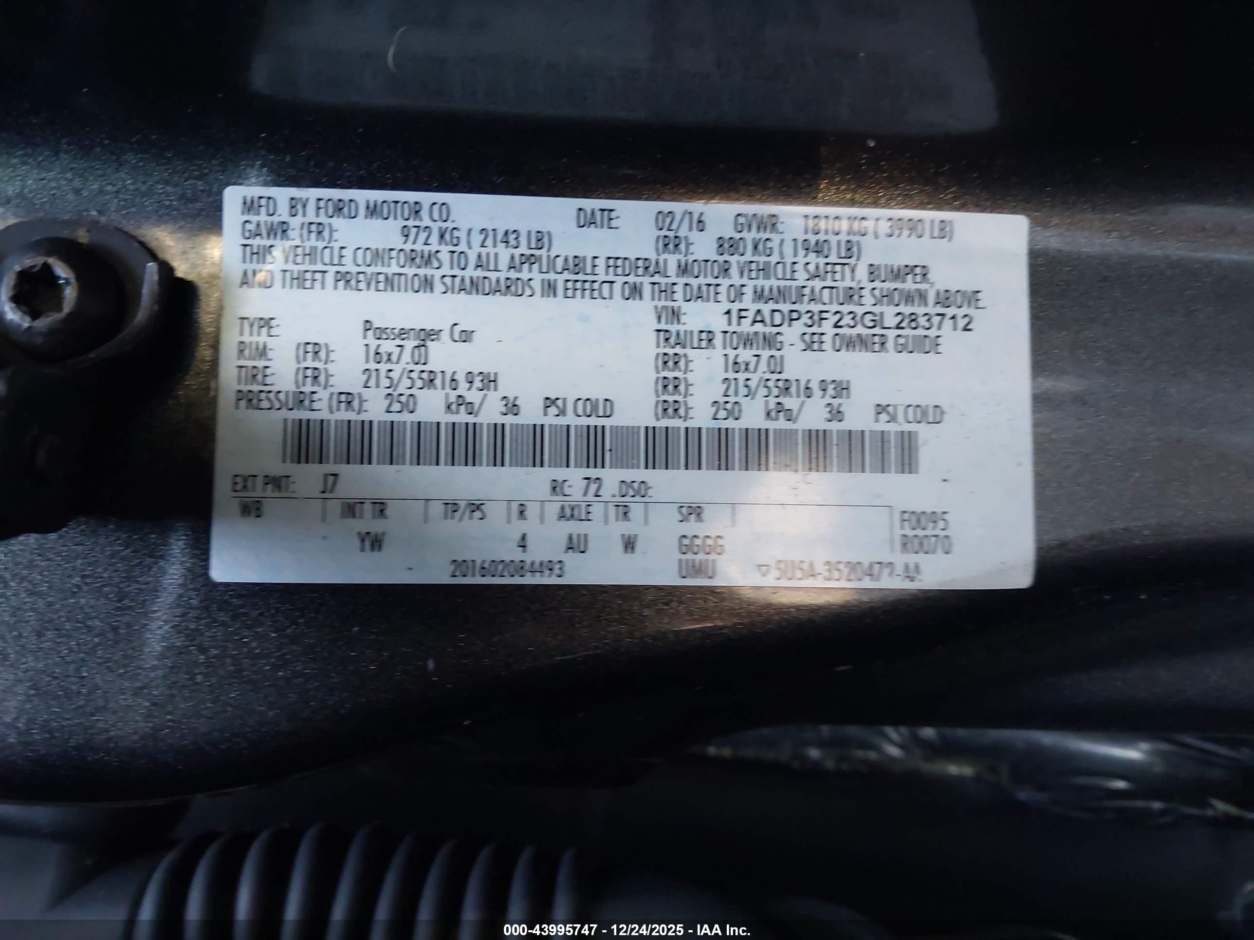 FORD FOCUS image 9