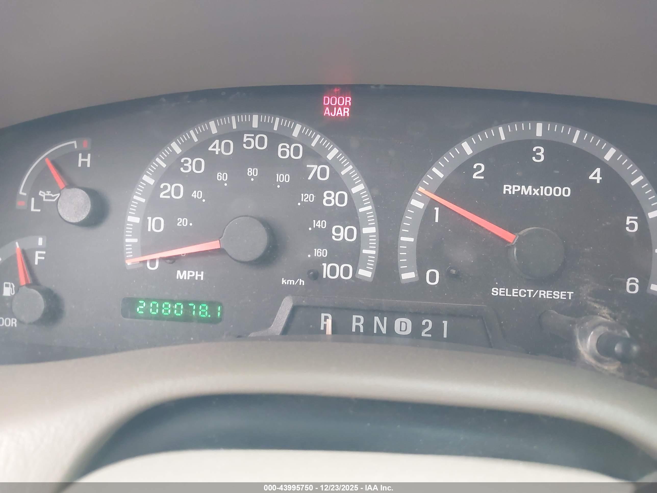FORD EXPEDITION image 7