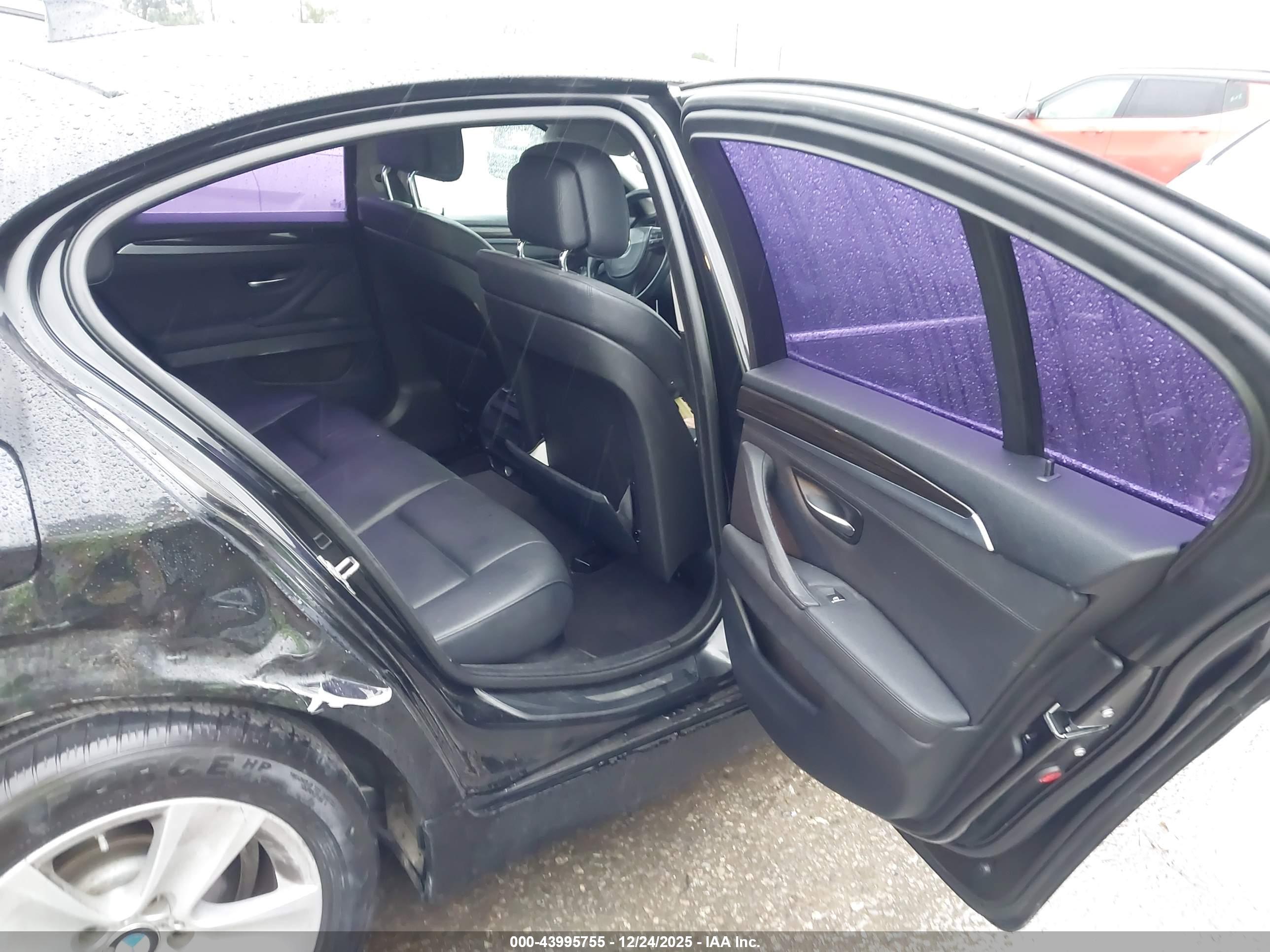 BMW 528I image 8