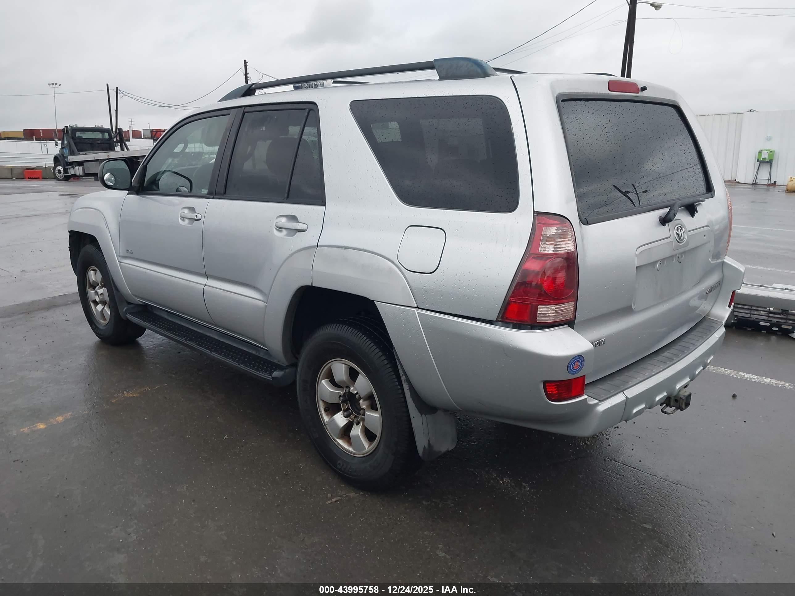 TOYOTA 4RUNNER image 3
