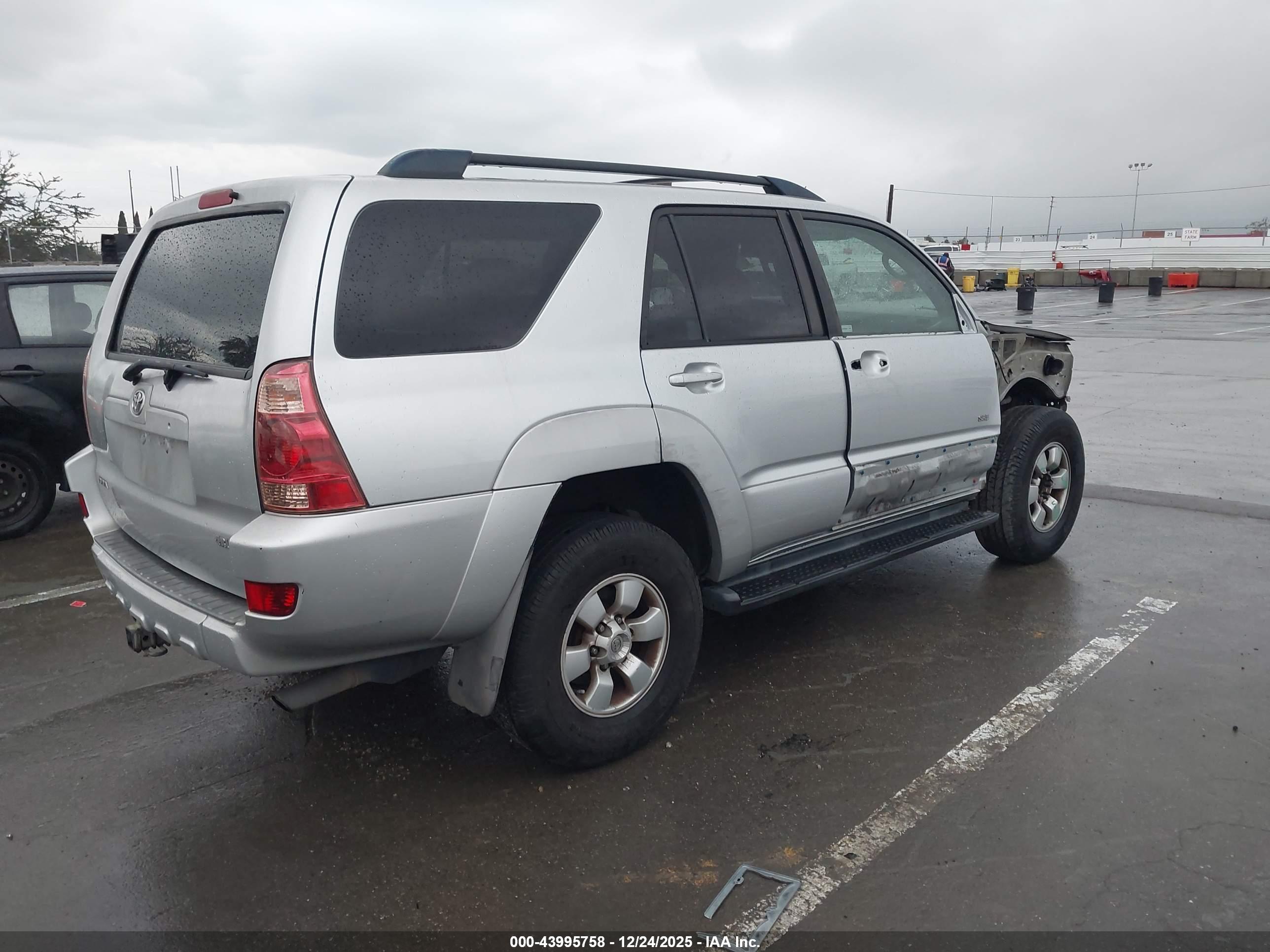 TOYOTA 4RUNNER image 4