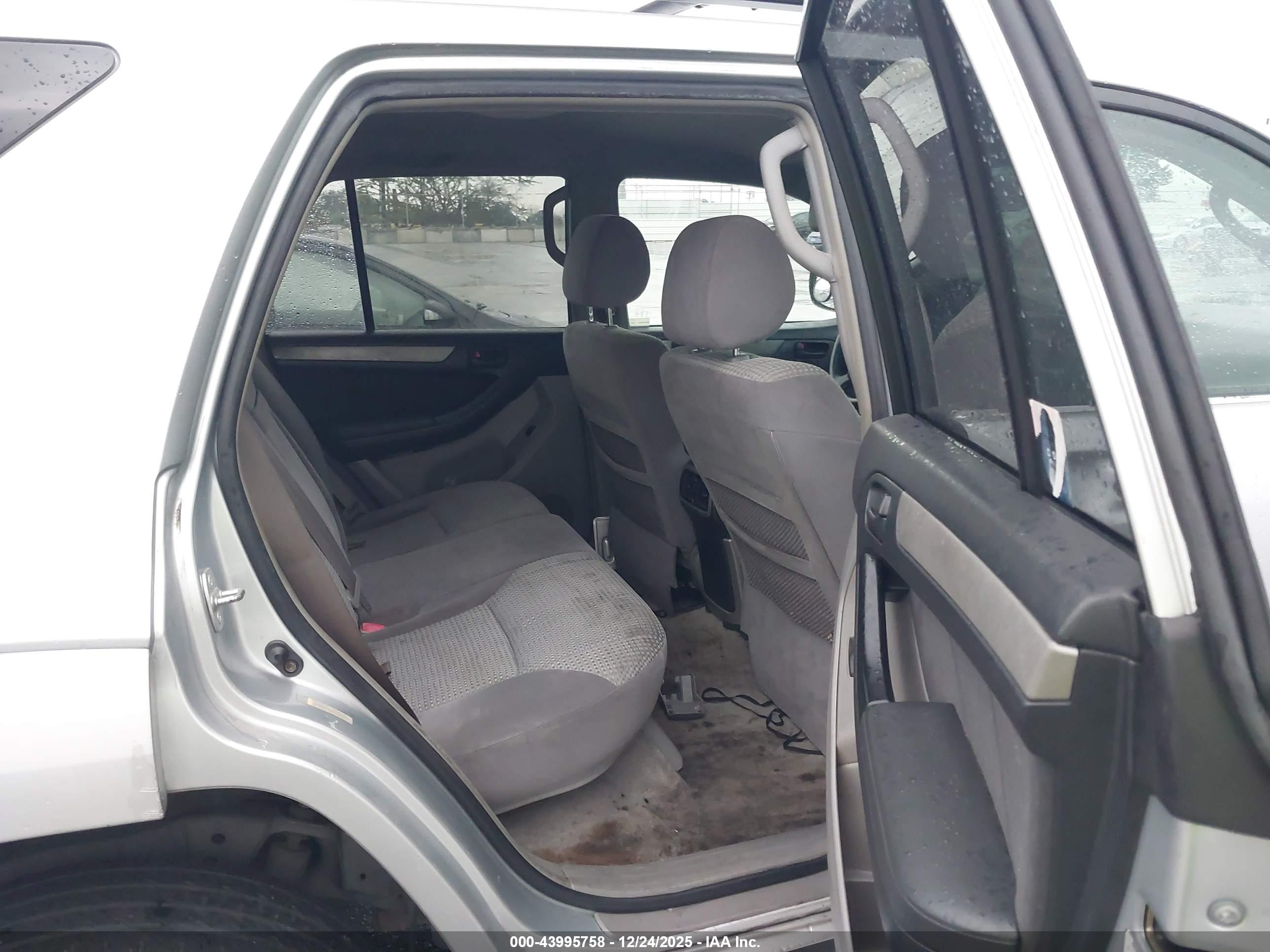 TOYOTA 4RUNNER image 8