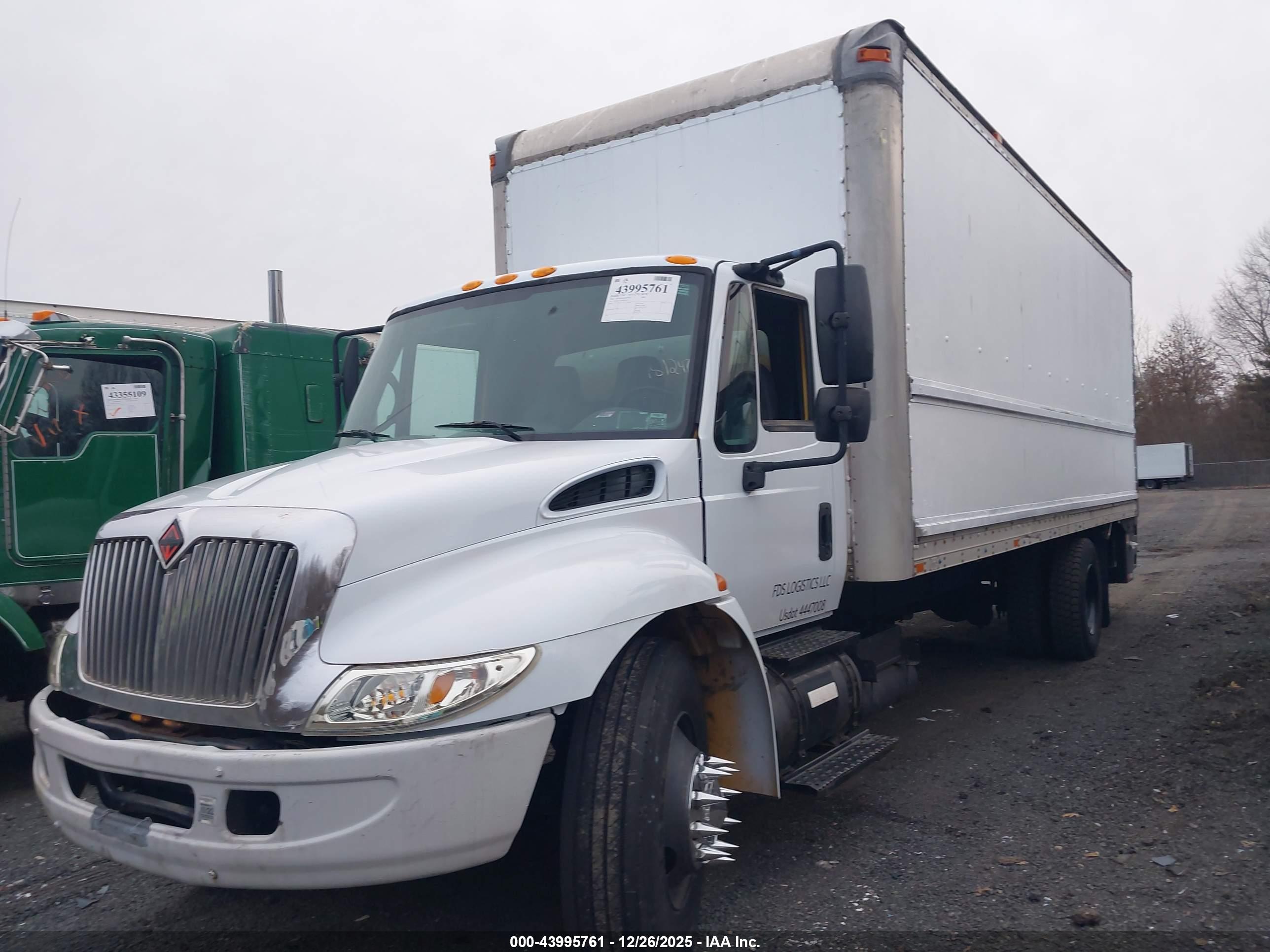 INTERNATIONAL 4000 image 2
