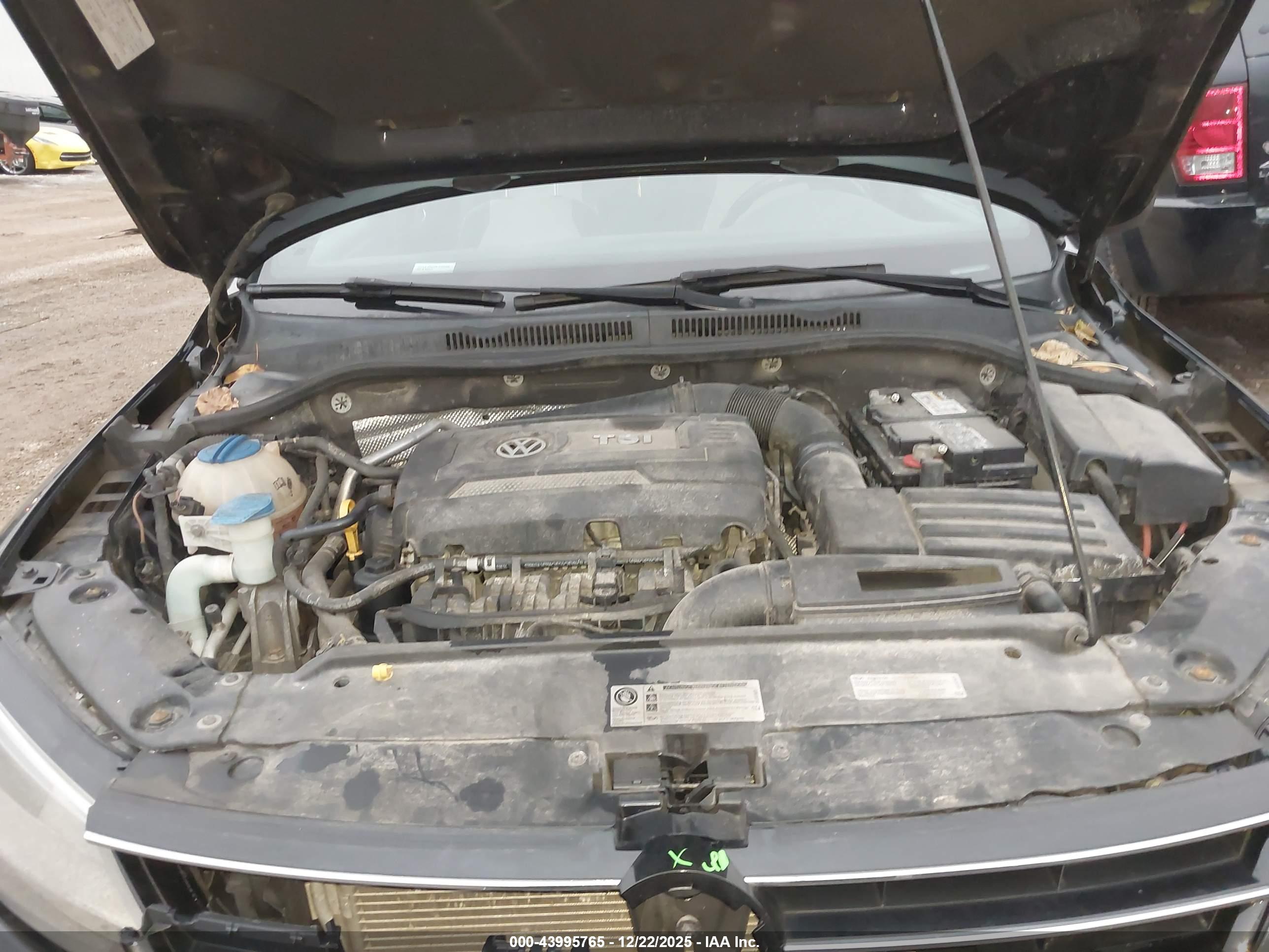 VOLKSWAGEN JETTA image 10