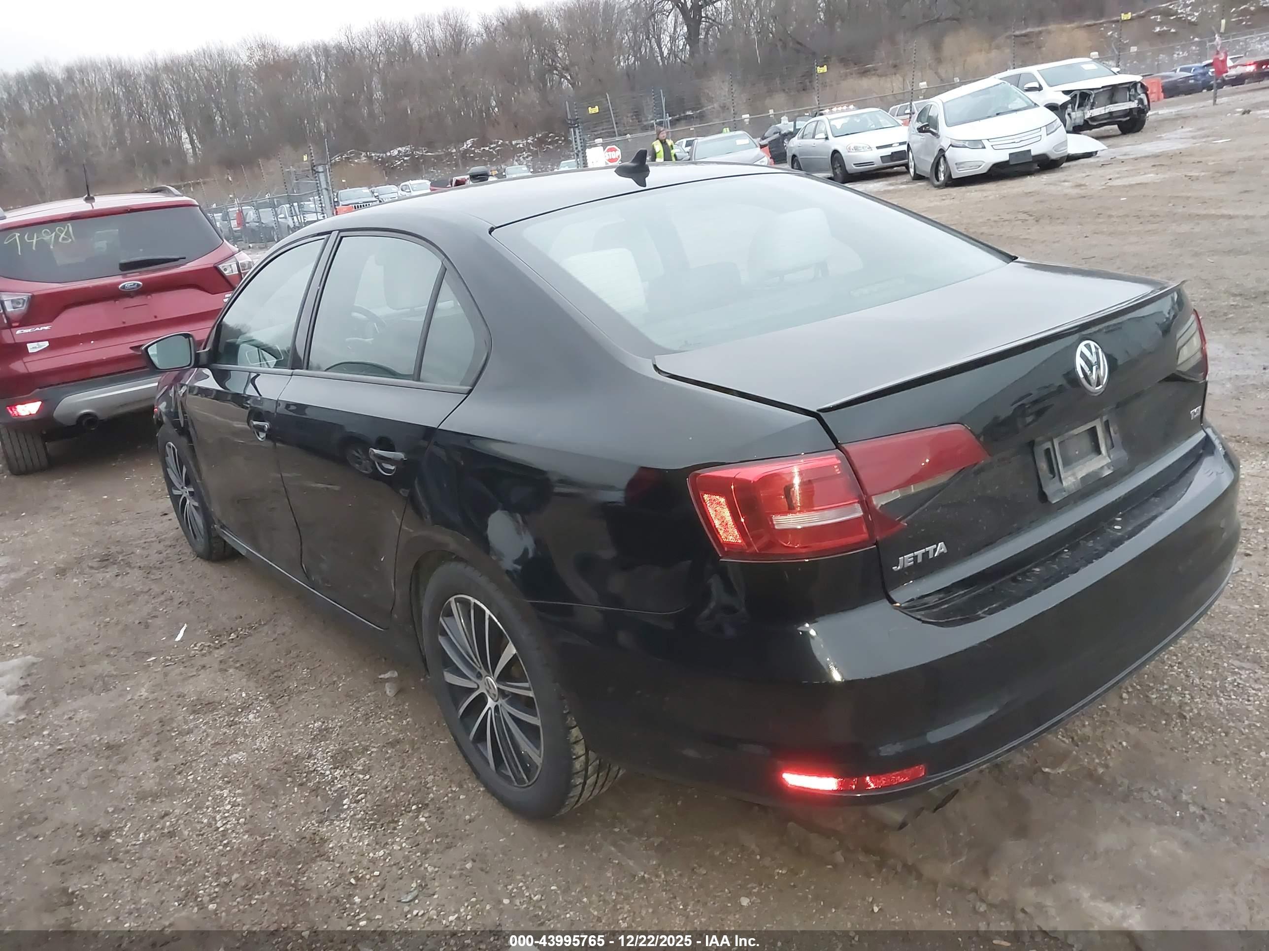 VOLKSWAGEN JETTA image 3