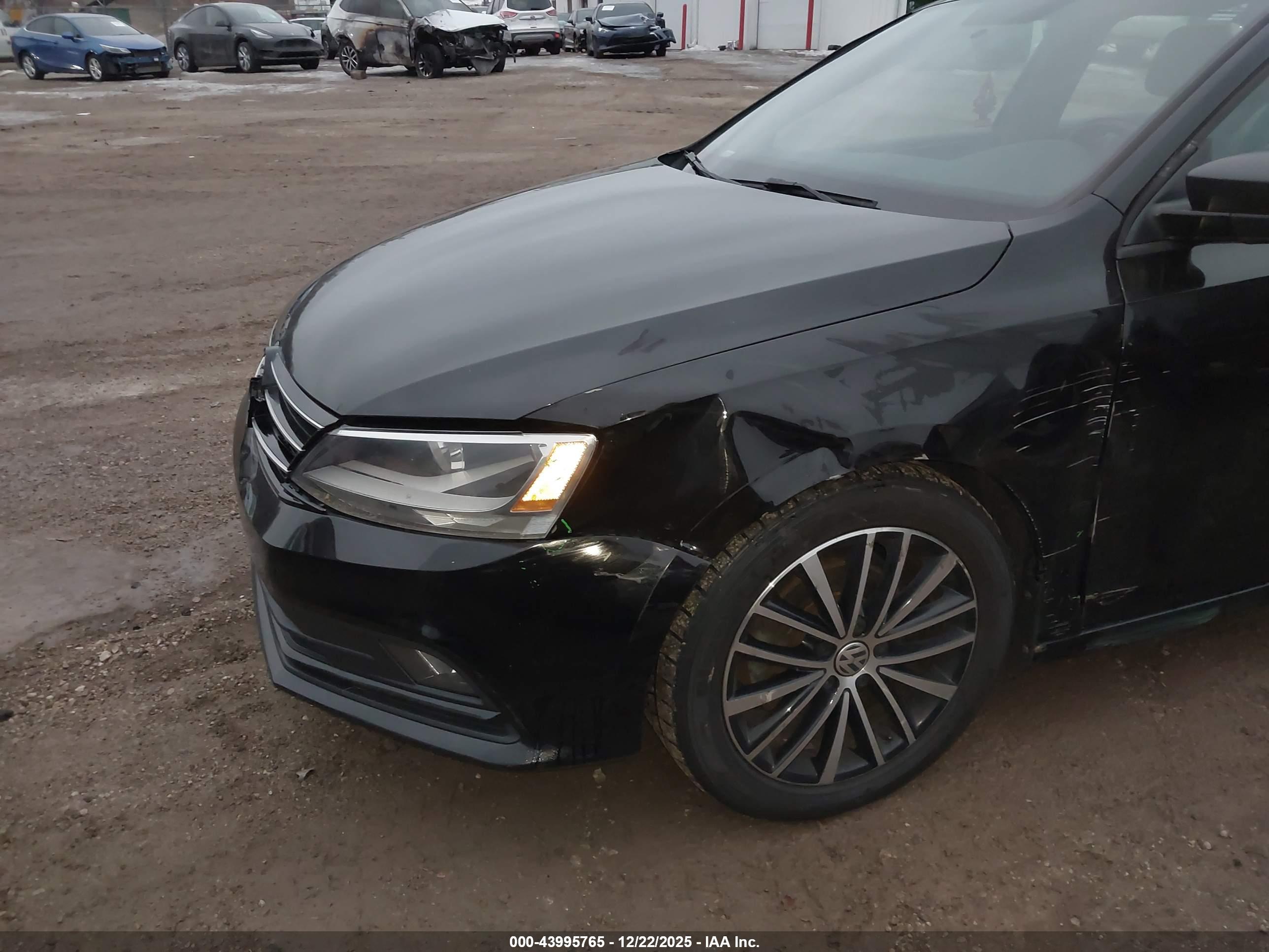 VOLKSWAGEN JETTA image 6