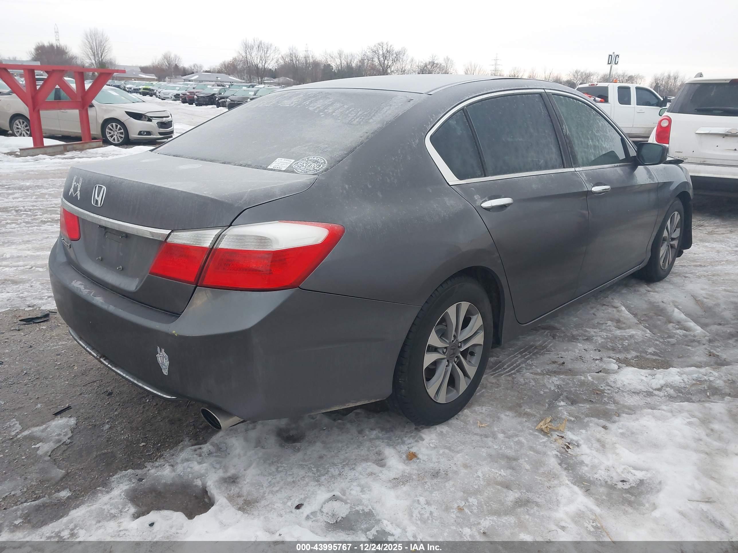 HONDA ACCORD image 4