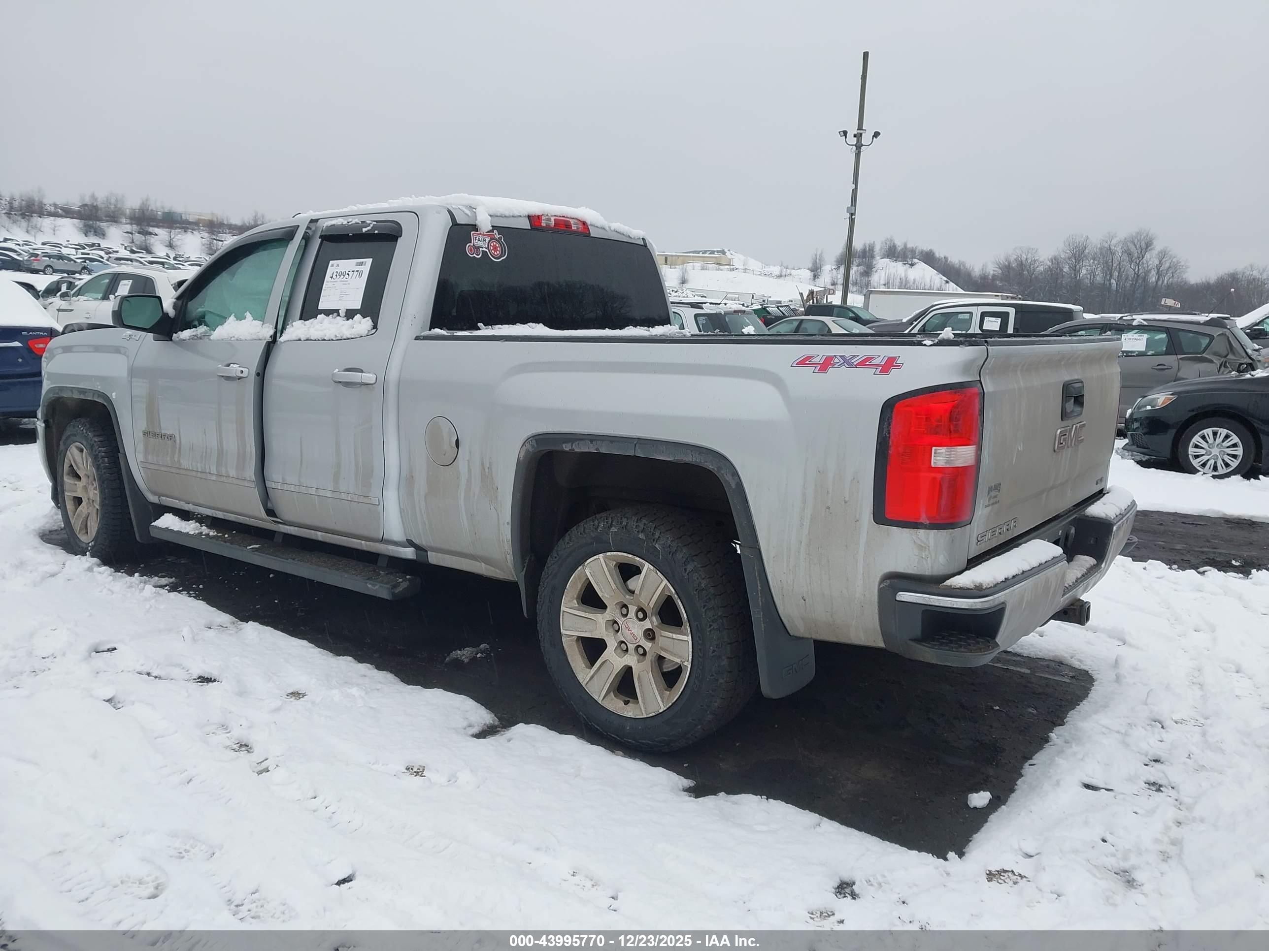 GMC SIERRA image 3
