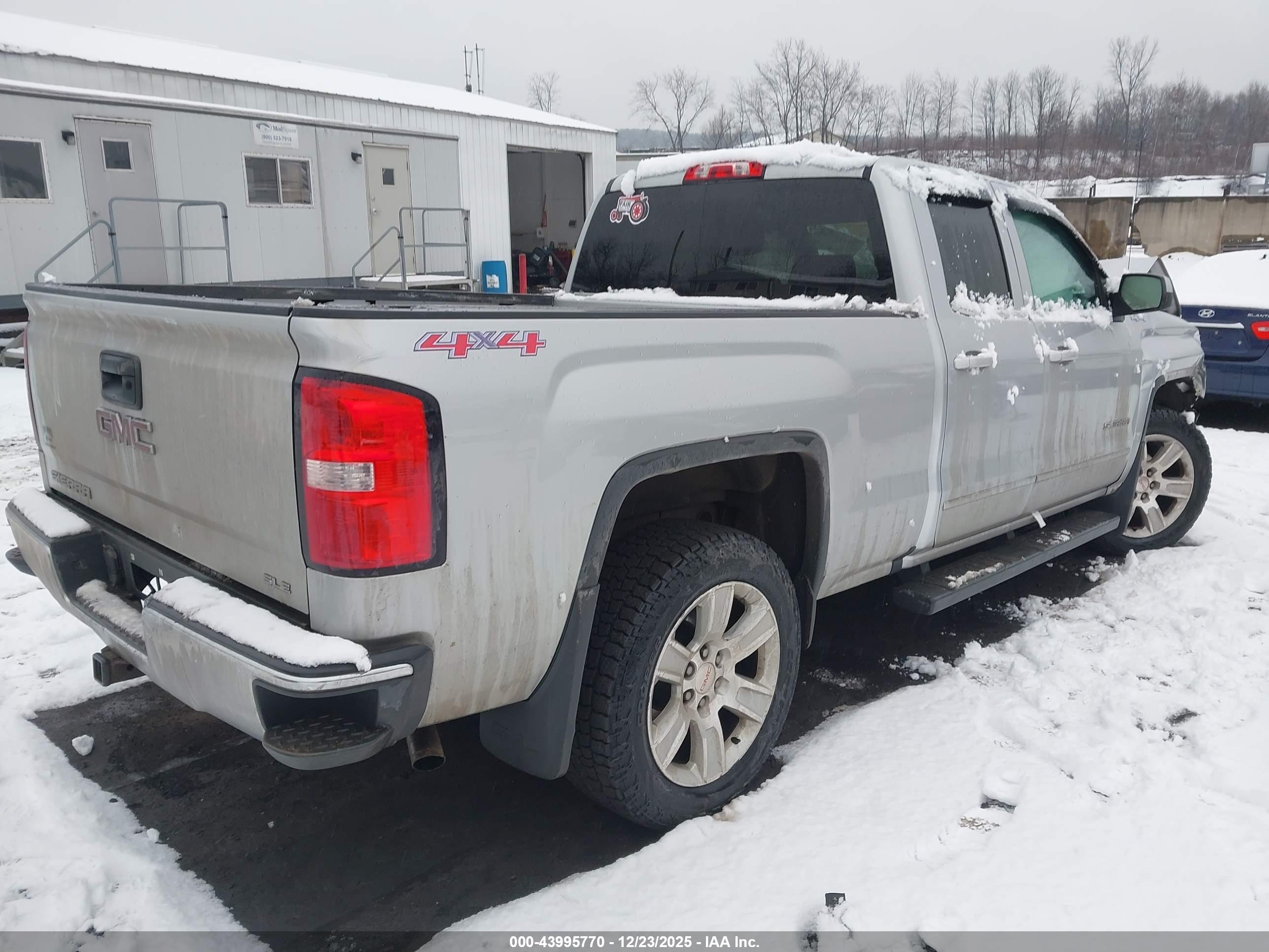 GMC SIERRA image 4